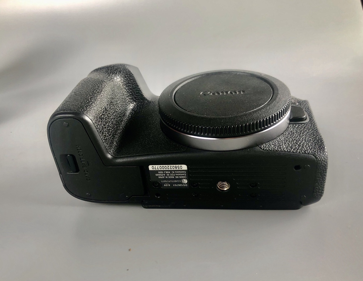 ให้เช่ากล้อง CANON EOS RP” กล้องมิเรอร์เลสฟูลเฟรม เล็กและเบาที่สุดของCanon + Adapter