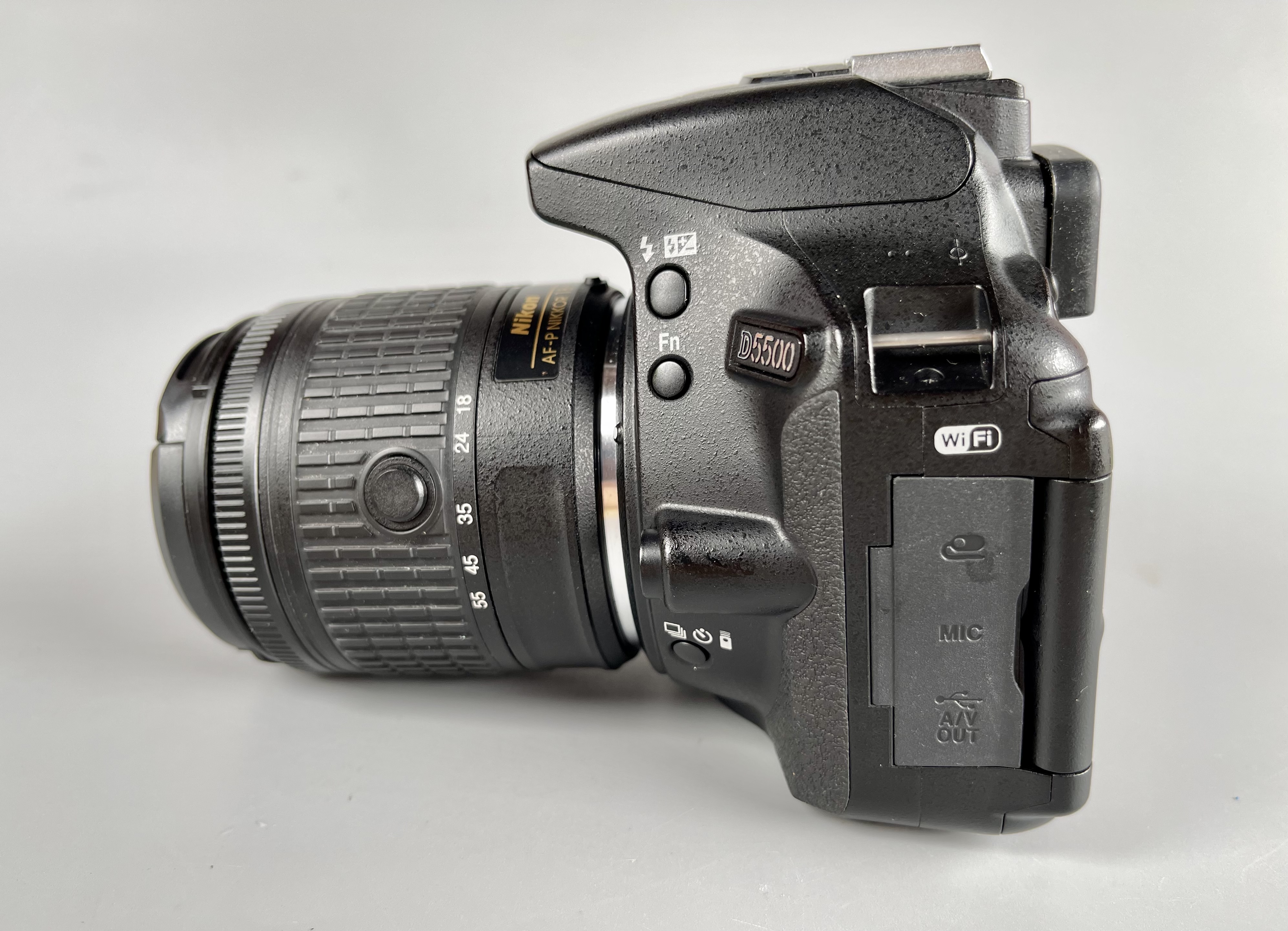 ขาย Nikon D5500 Lens AF P DX 18 55mm VR อปกศ. สภาพสวยไหม่ ชัตเตอร์ 10689 เมนูไทย อปกศ. อุปกรณ์ครบกล่อง