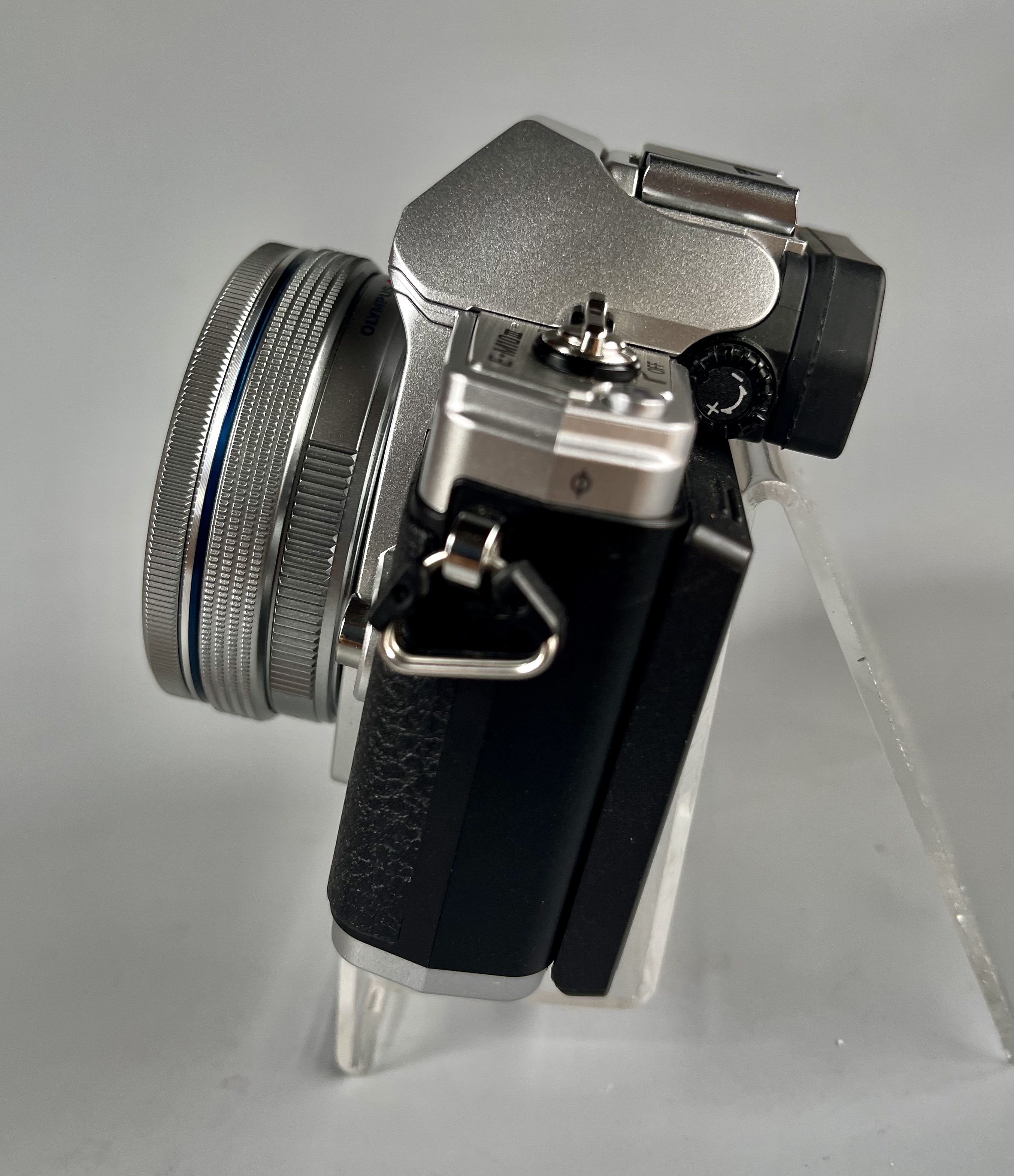 ขาย Olympus omd e-m10 mark III เลนส์ 14 42mm f 3.5 5.6 EZ