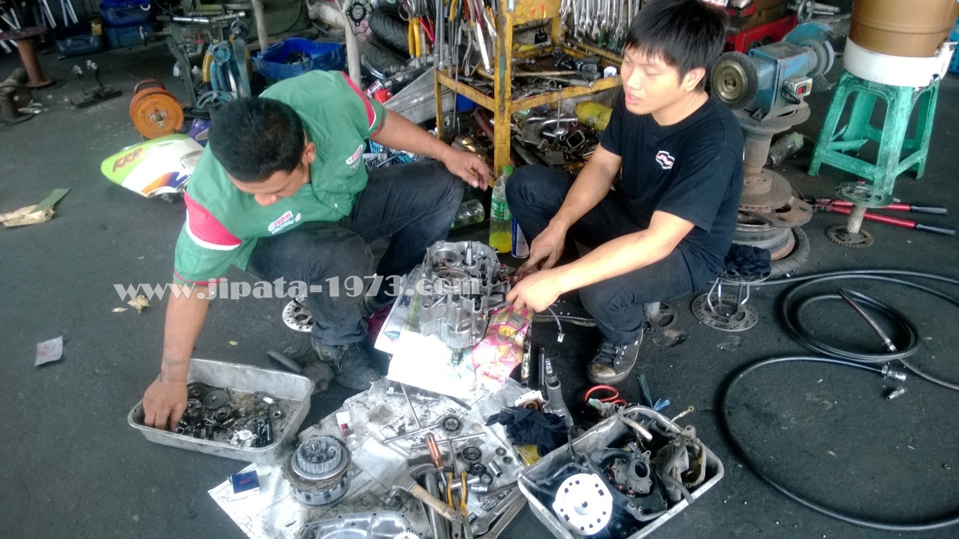 งานด้านซ่อมแซม โอเวอร์ฮอล เครื่องยนต์(รอรับได้เลย)