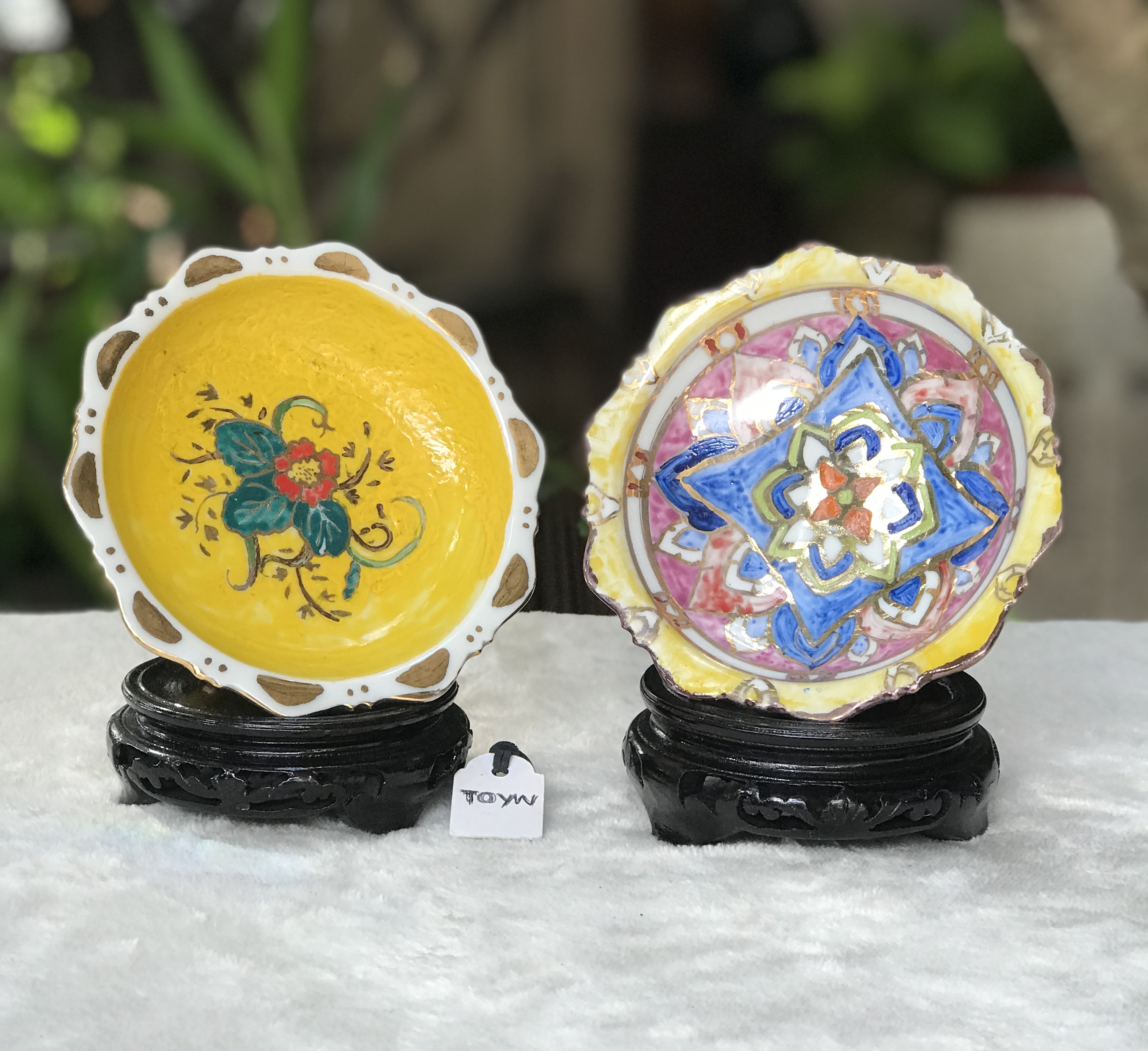 ไม่รวมกี๋ ราคาต่อชิ้น Benjarong - Hand Painted พานเชิงเซรามิค งานเขียนเบญจรงค์น้ำทองโดยช่างฝีมือ