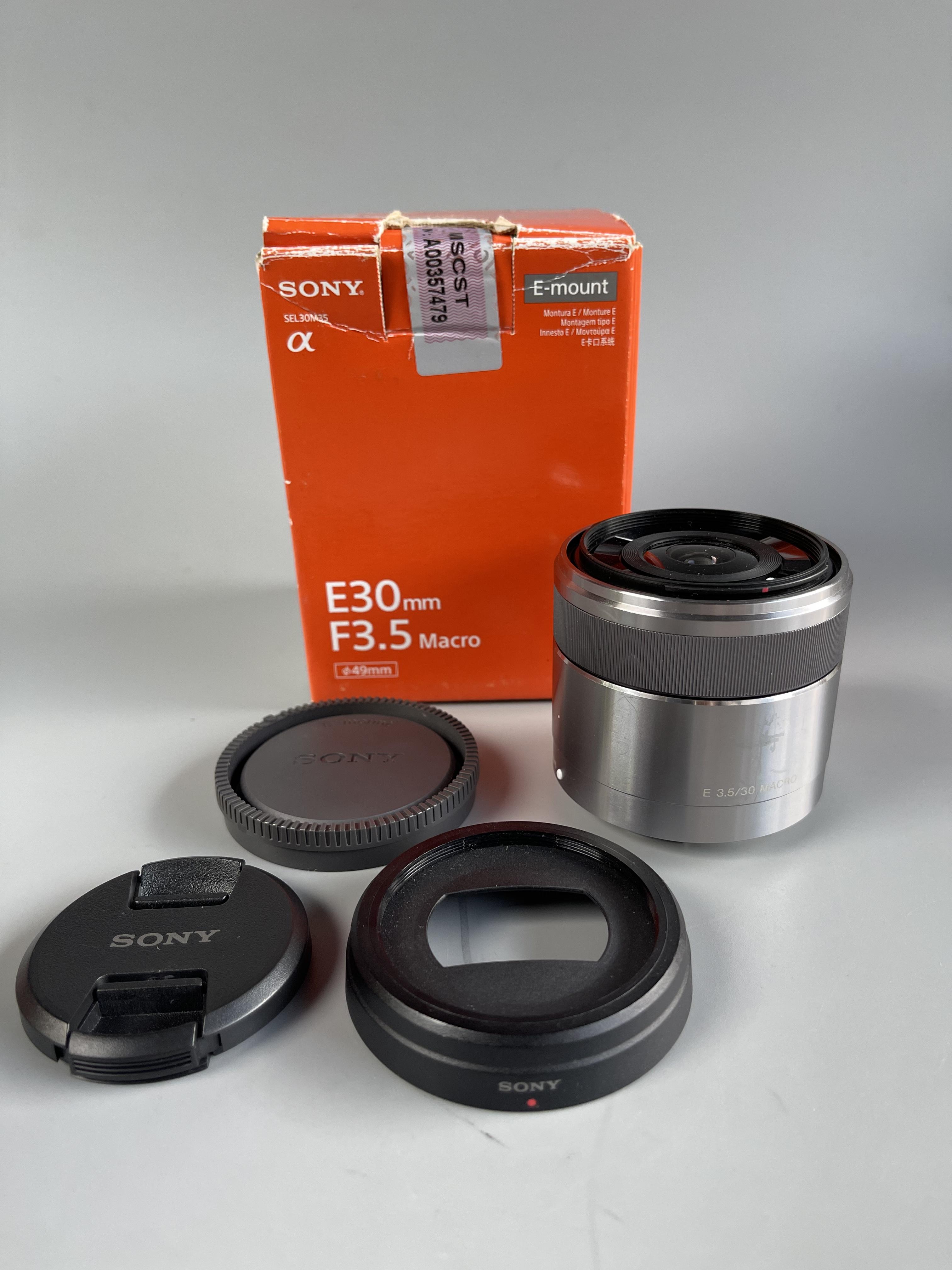 เลนส์ Sony E 30 มม. F3.5 มาโคร มองโลกอย่างใกล้ชิด