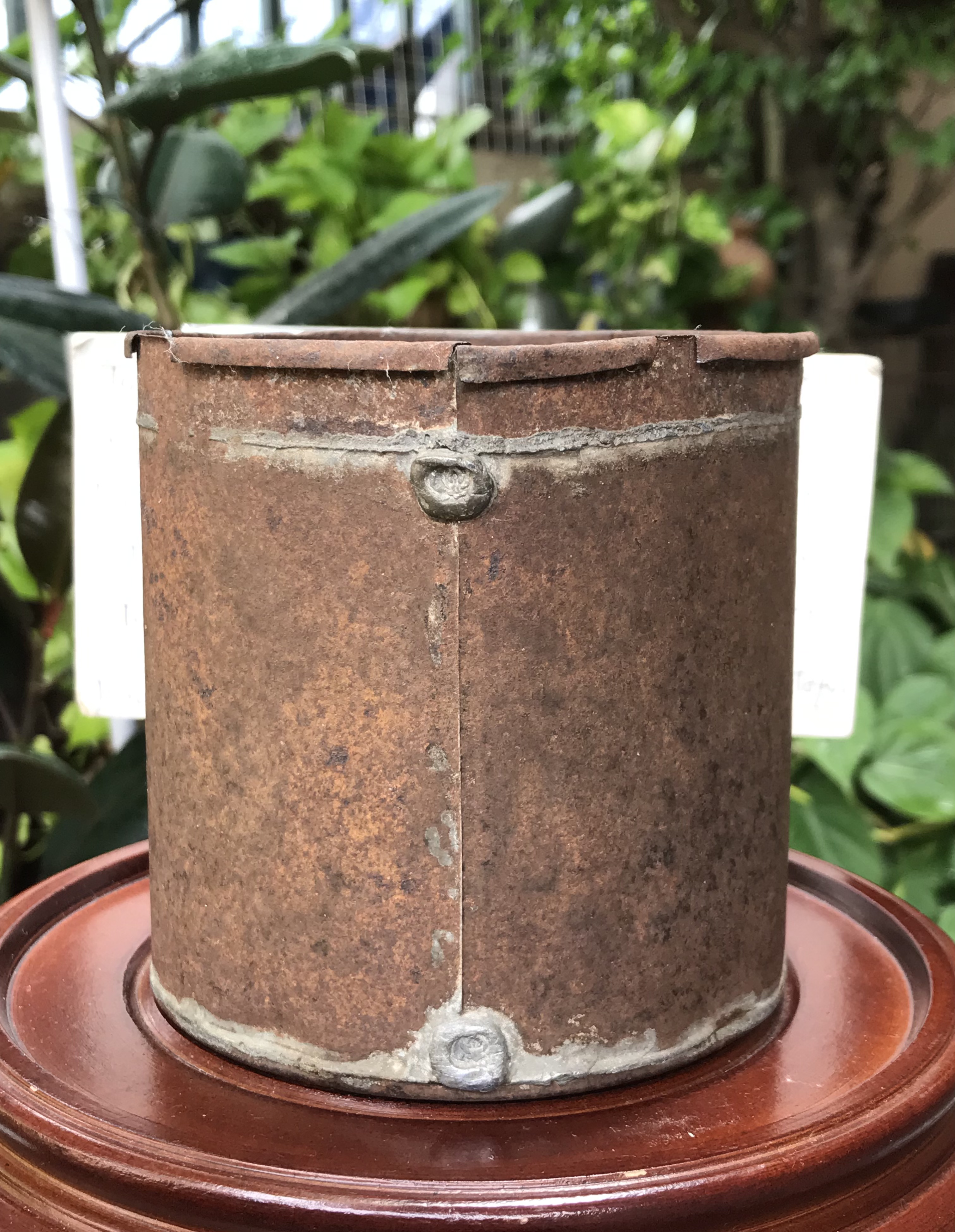 เริ่มต้น 690 บาท ของเก่าแท้ๆ ลิตรตวงข้าวสังกะสี ลิตรตวงข้าวโบราณ ขนาด 0.5 ลิตรและขนาด 1 ลิตร ตอกครุฑและเลขกำกับไม่ผุไม่รั่ว สำหรับนักสะสมแนววินเทจ แต่งบ้าน แต่งร้านกาแฟ แต่งร้านอาหาร แต่งร้านตัดผม หรืออื่นๆ