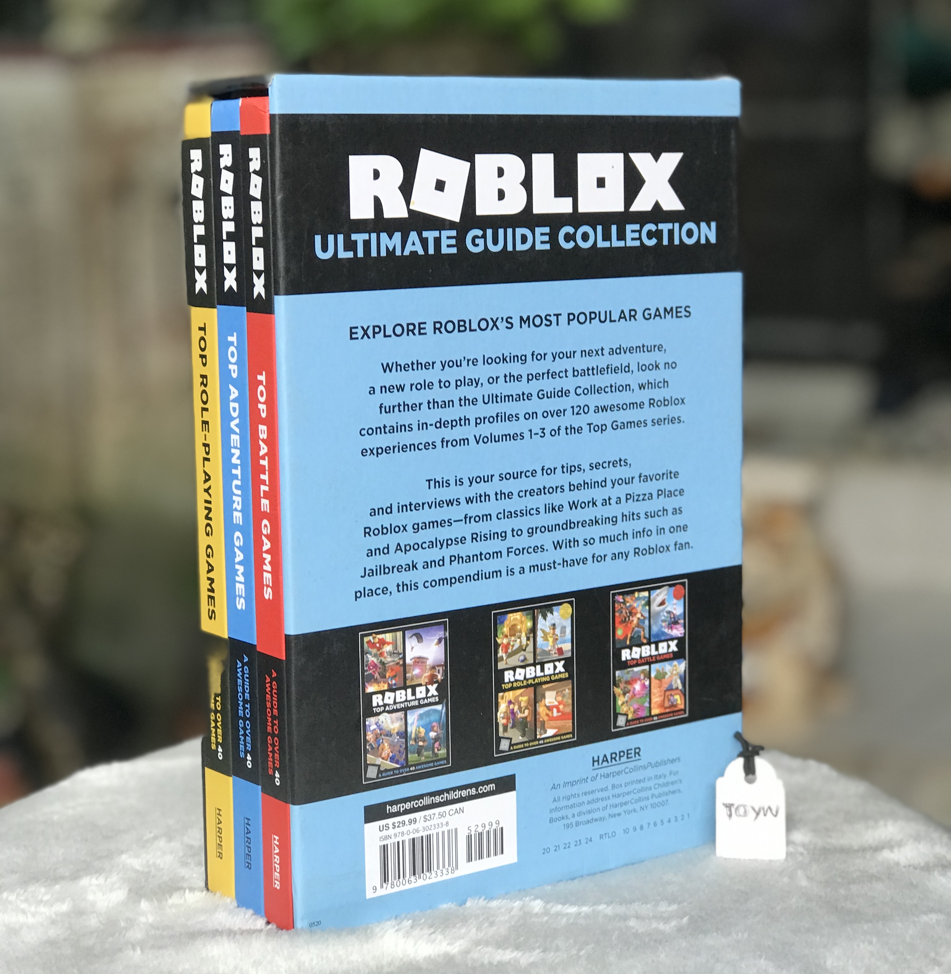 ส่งต่อ Box Set Roblox Ultimate Collector's Guide Featuring Over 120 Awesome Games