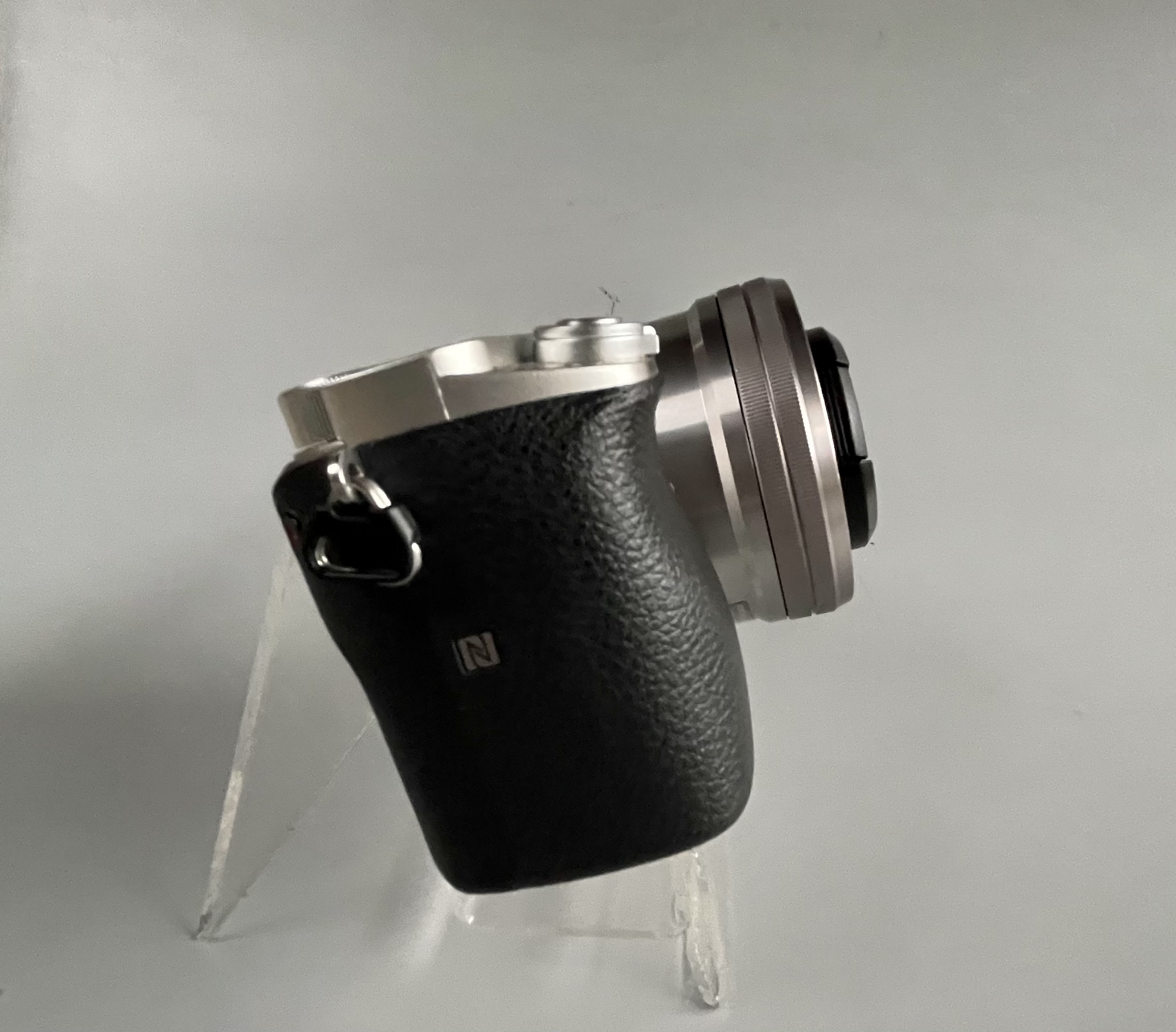 ขาย Sony A6000 พร้อมเลนส์ 16-50 OSS และเลนส์ 50mm f1.8 OSS หมดประกันศูนย์ ชัตเตอร์น้อย 2354 สภาพสวยใช้น้อย