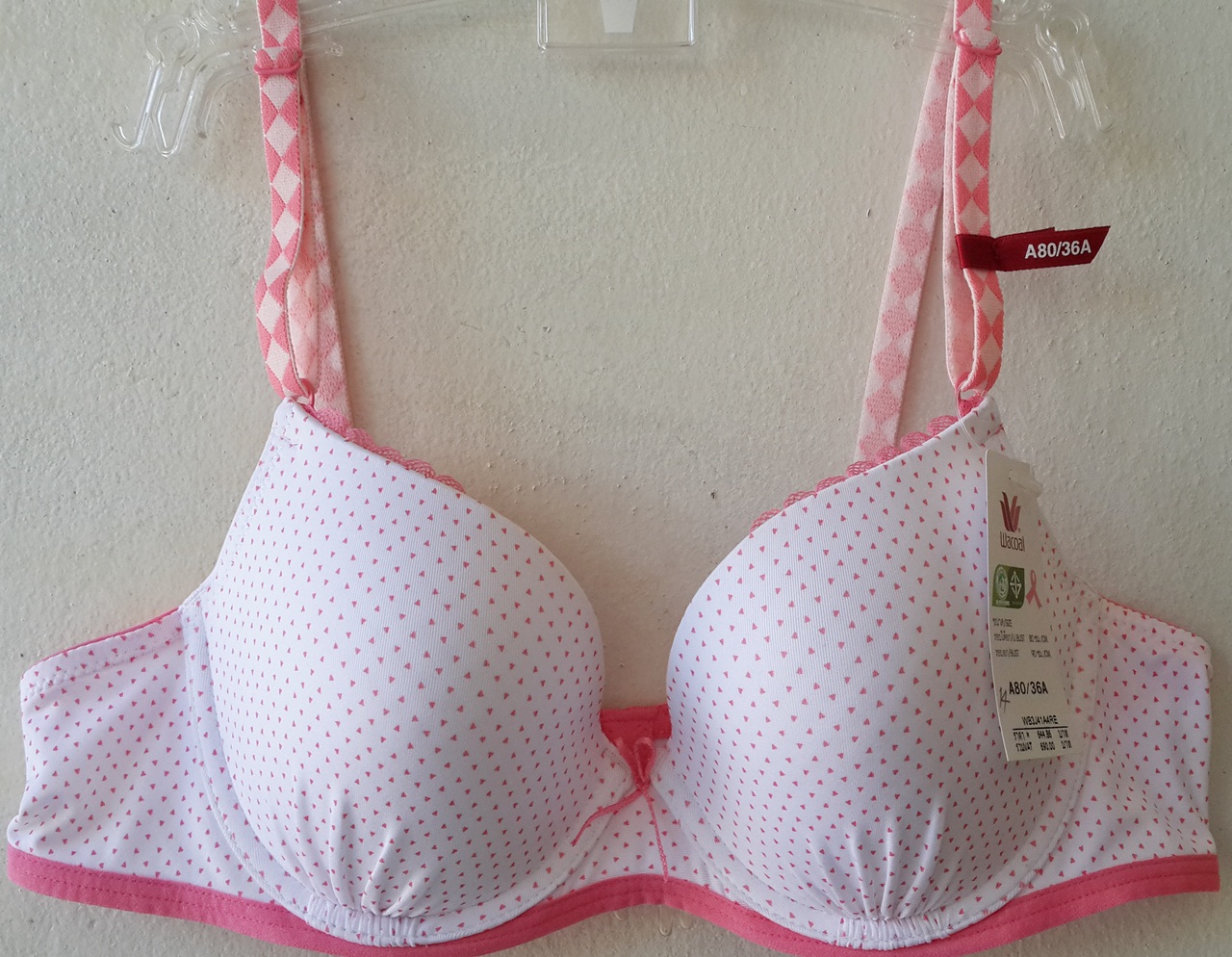 เสื้อชั้นในสตรีวาโก้