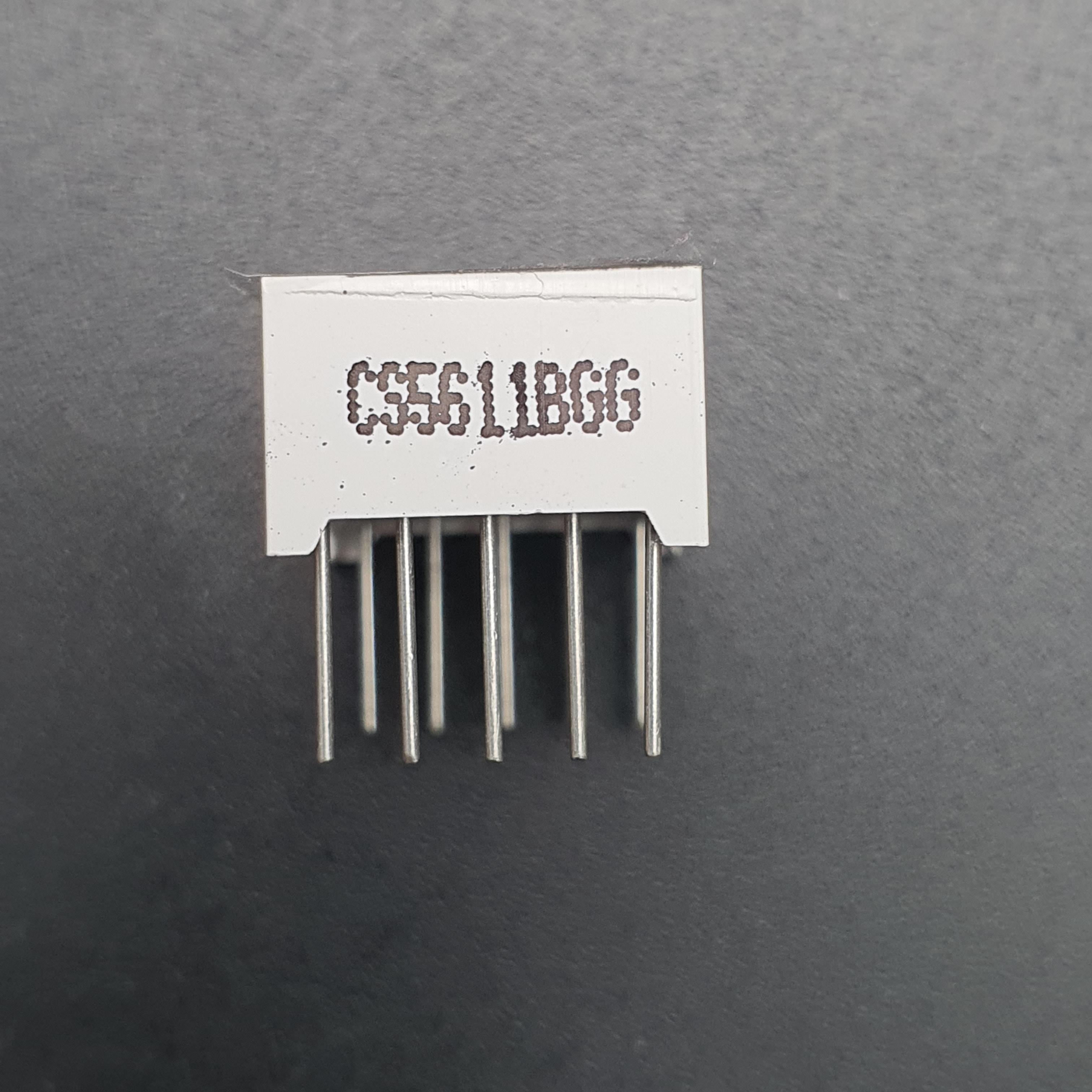 0.56 inch Seven Segment 1 Digit Emerald Green (Common Anode) 12.7 x 19.1 x 8.1mm - 5161BG (CS5611BGG)