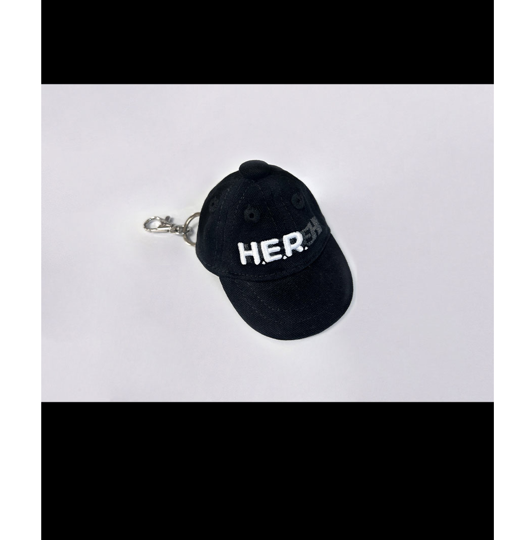 IU -2024 IU H.E.R. WORLD TOUR CONCERT IN SEOUL Official MD -Ball Cap Keyring Black