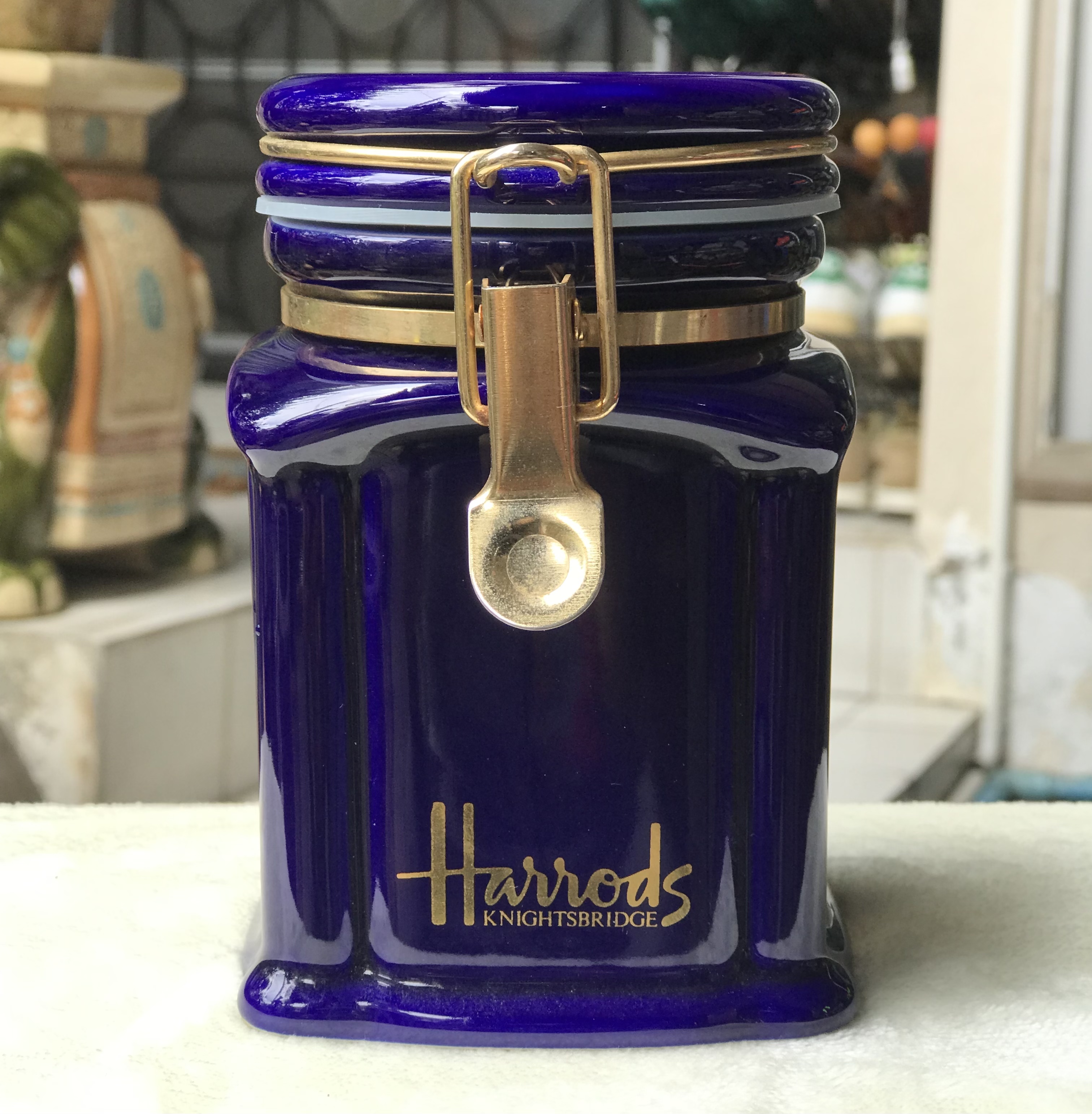 ￼แฮร์รอดส์ กระปุกเซรามิคสูญญากาศ ใส่ชา/กาแฟ Harrods Knightsbridge Of London Canister Blue Color Coffee/tea Container Jar