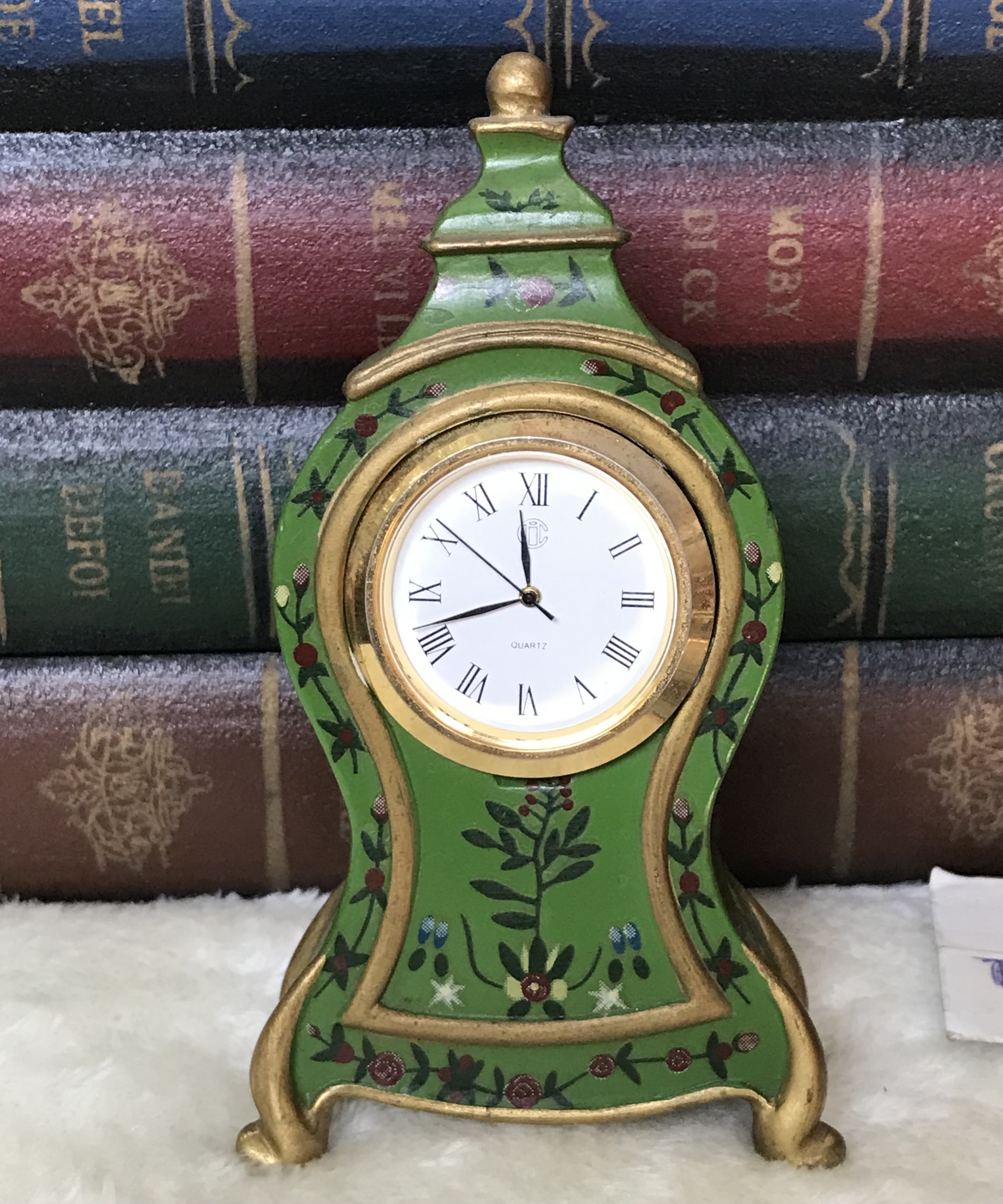 นาฬิกาตั้งโต๊ะโบราณ ขนาดเล็ก/ใช้งานปกติ Antique Swiss Made Beyer Clock,Green Case w/ Hand Painted Flowers