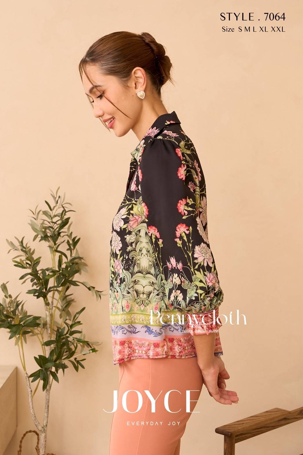 Joyce เสื้อเบลาเชิ้ตรุ่นใหม่ รหัส 7064 ผ้าจอร์เจียพิมพ์ลาย คอปก ว่าวี กระดุม 3 เม็ด ผ้าเนื้อดีใส่สบาย by PENNY CLOTH