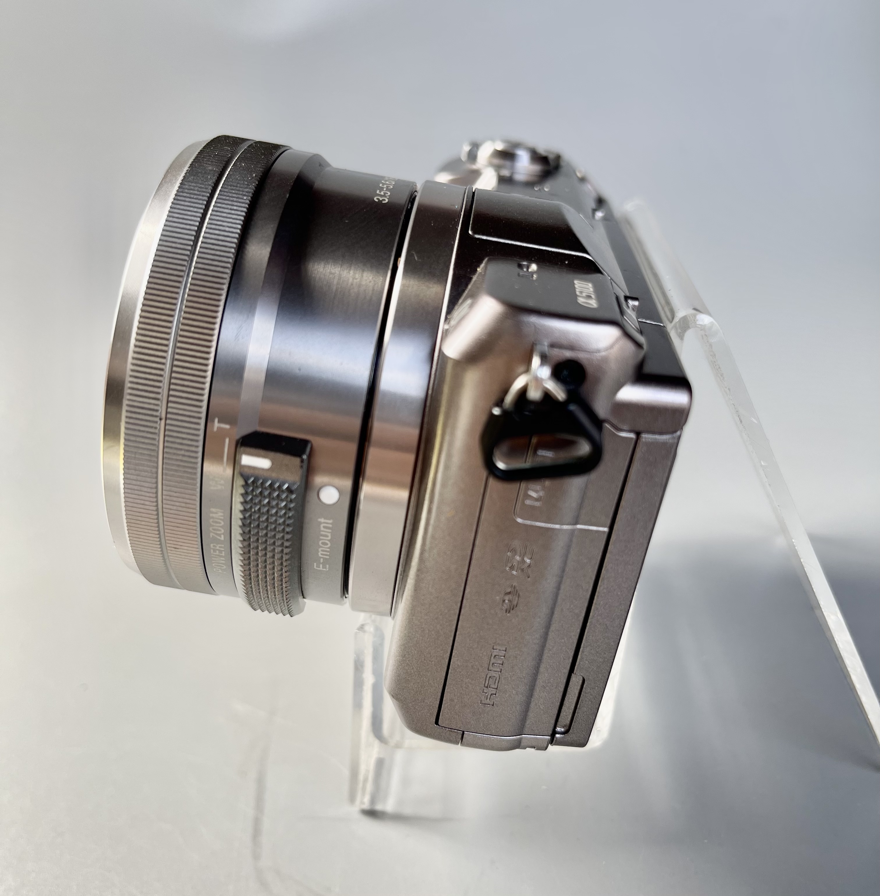 ขายกล้อง Sony A5100 เลนส์16 50mm f3.5 5.6 ISS หมดประกันศูนย์ และเลนส์Fix Meike 35mm f1.7