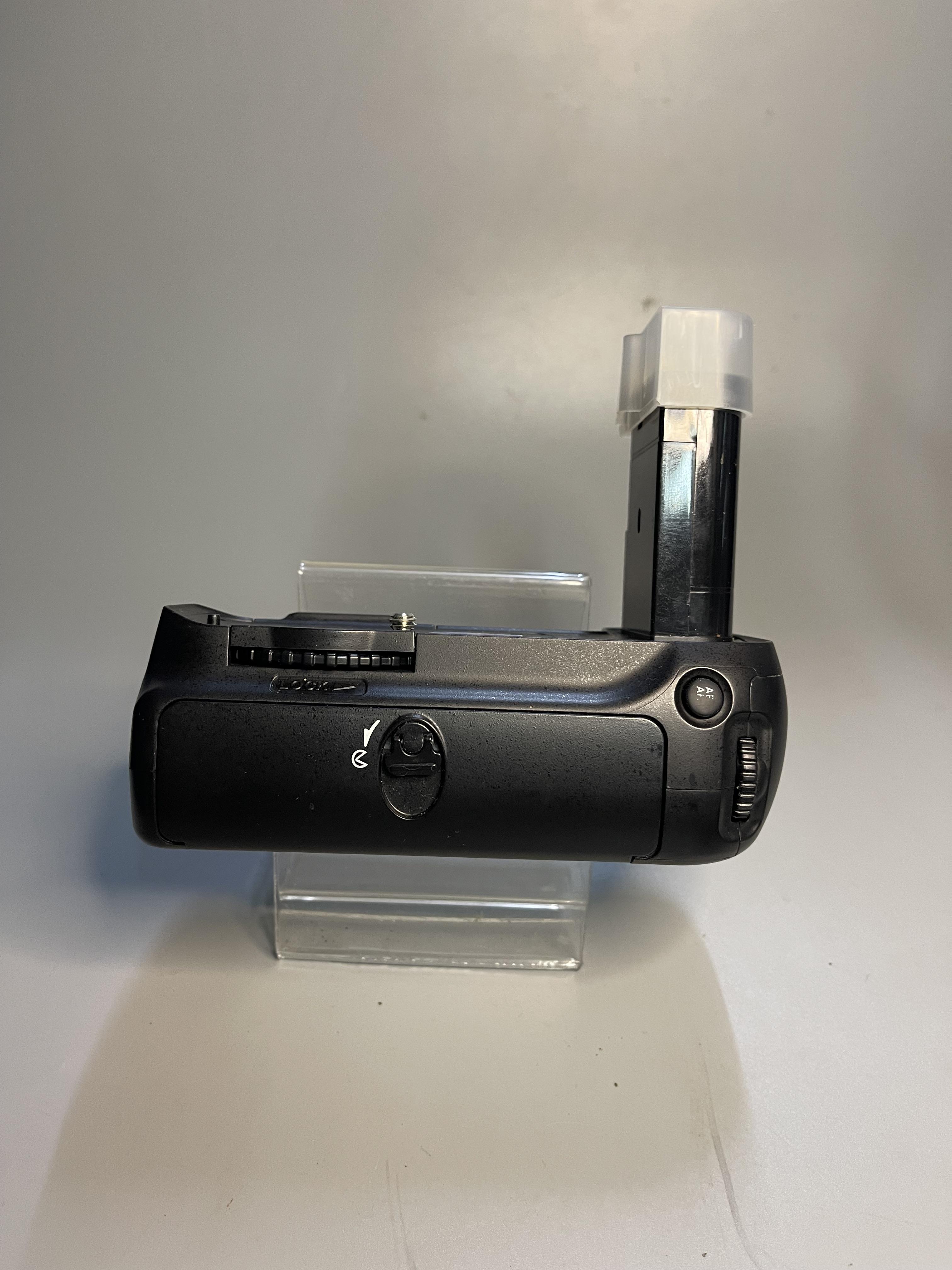 ขายกล้องNikon D90 (body)DSLRยอดนิยมในอดีต สวยคัดพิเศษ แถมGripใช้น้อยขัตเตอร์ 17873