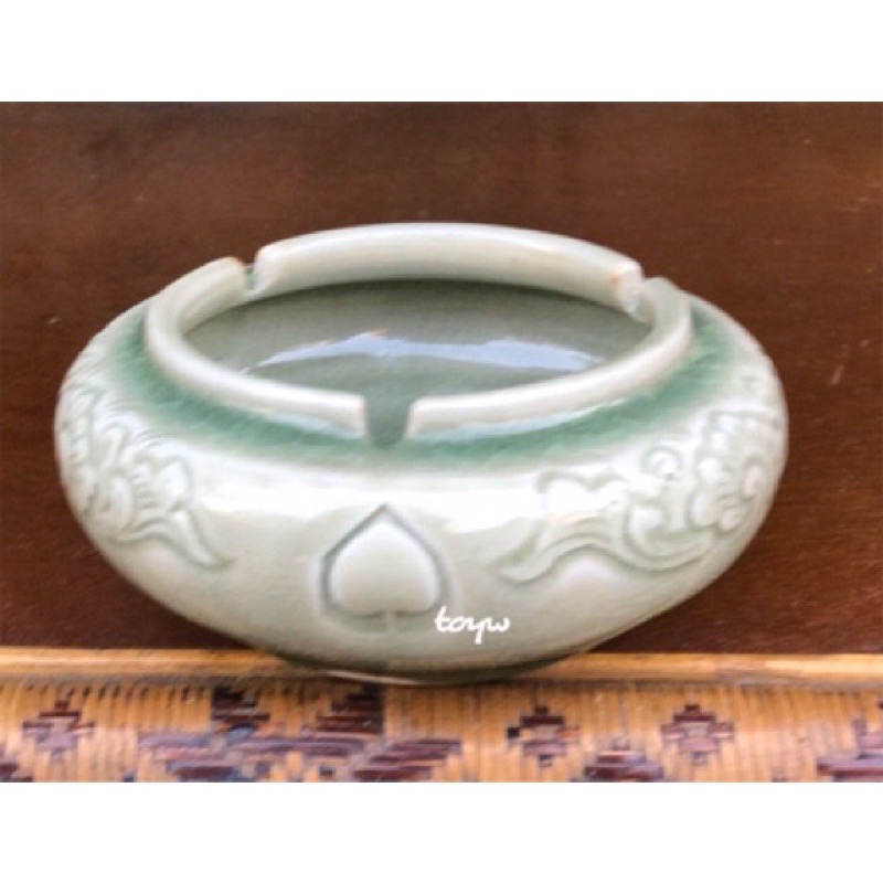 ที่เขี่ยบุหรี เซรามิคใส่ของรักษ์ โลโก้ธนาคารไทยพาณิชย์ ไทยศิลาดล Celadon ขนาดกว้าง 5 นิ้ว สูง 2.5 นิ้ว