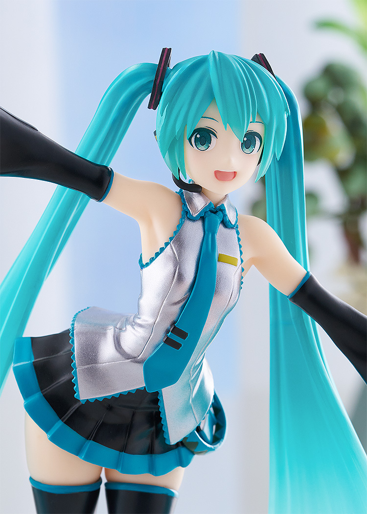 "Pre-Order" POP UP PARADE Hatsune Miku: Translucent Color Ver.