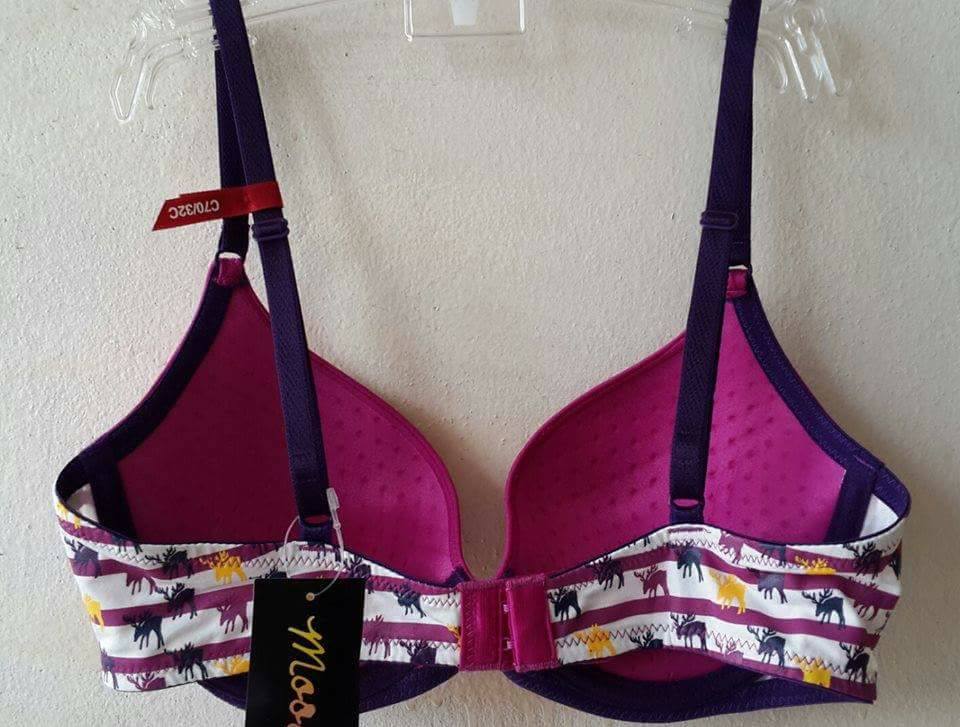 เสื้อชั้นในสตรีวาโก้