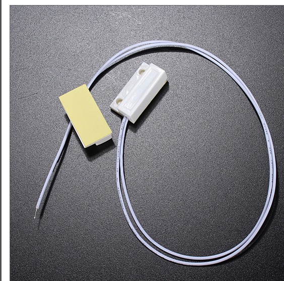 Magnetic Door Switch (สีขาว) MC-38 สวิตช์แม่เหล็ก สำหรับติดเซนเซอร์ สวิตช์ประตู สวิตช์หน้าต่างกันขโมย