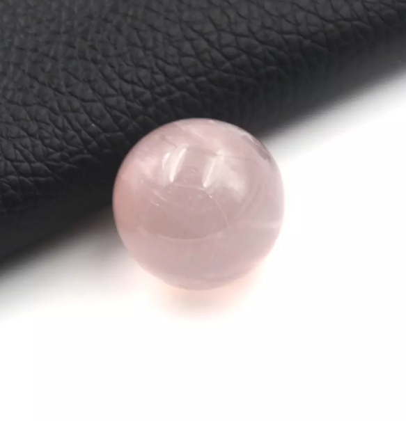 โรส ควอตซ์ Rose Quartz หินแห่งความรัก ขนาด 2 เซนติเมตร