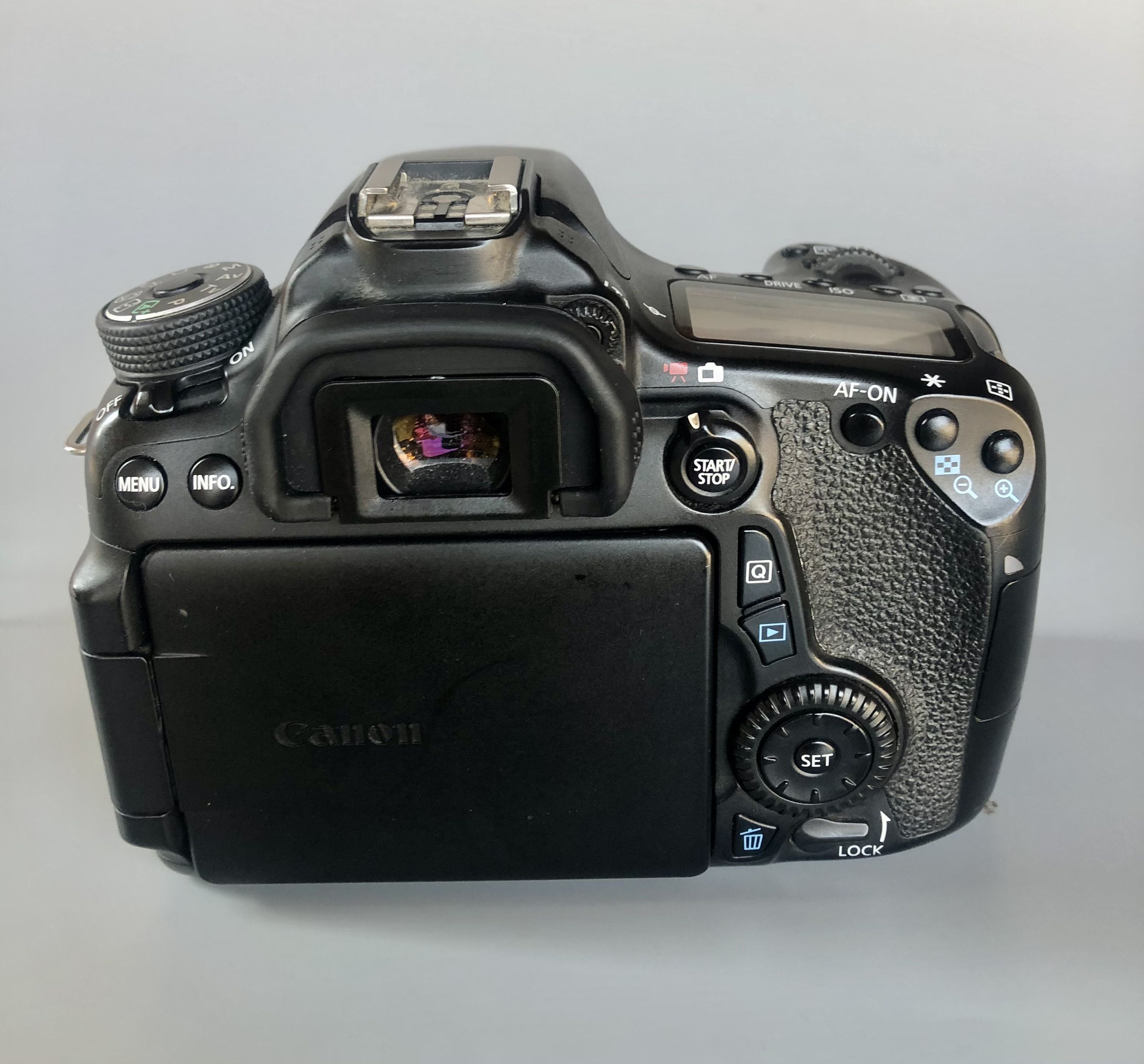 Canon EOS 70D (บอดี้) อดีตประกันศูนย์ไทย กล้อง DSLR กึ่งโปร อปศ. Shutter 21273