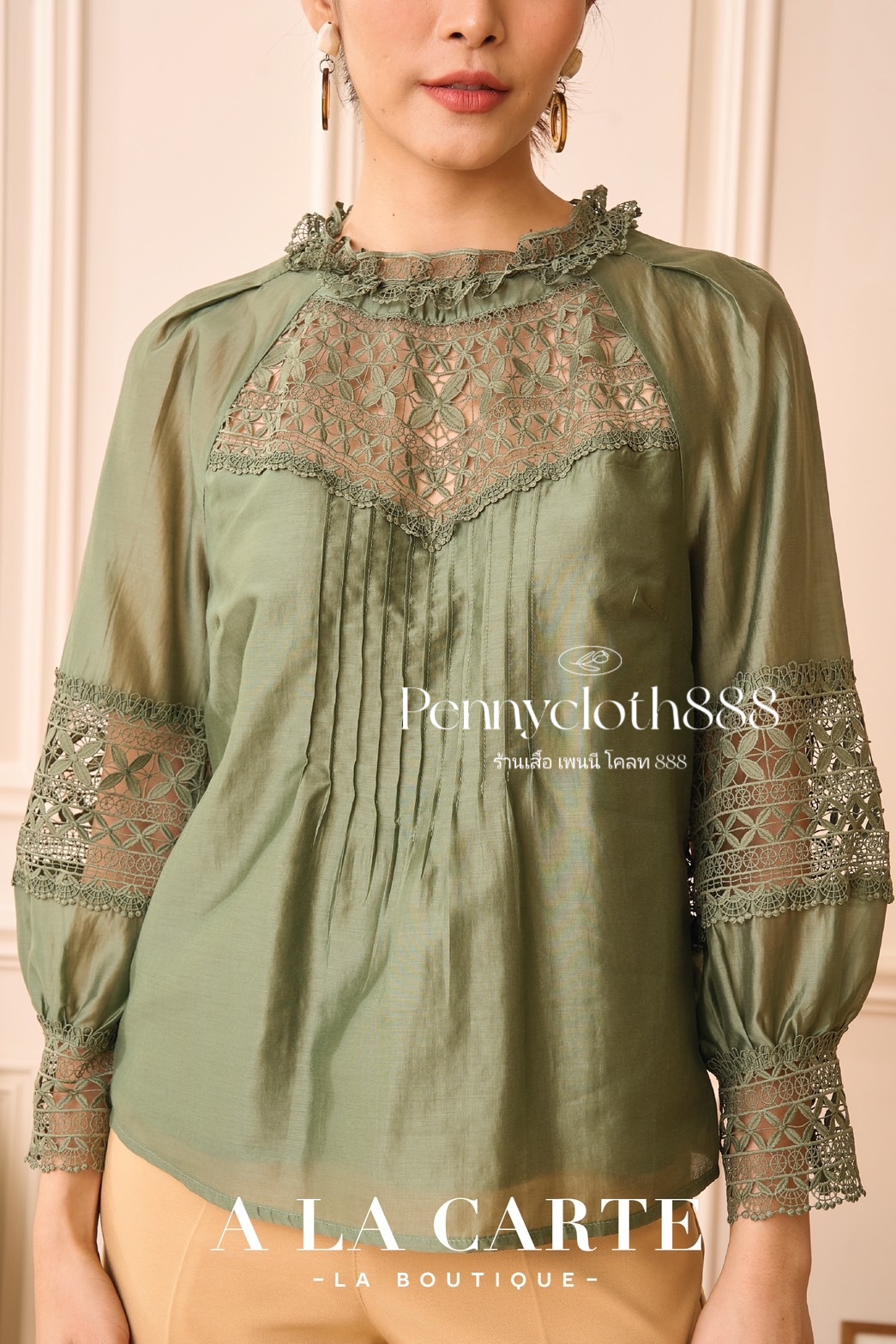 69651 เสื้อ Alacarte ชีฟองซิลด์เนื้อเนียนใส่สบาย ตัดต่อลูกไม้ ตีเกล็ด มีซับ แขนยาวแต่งลูกไม้ สวยหรู