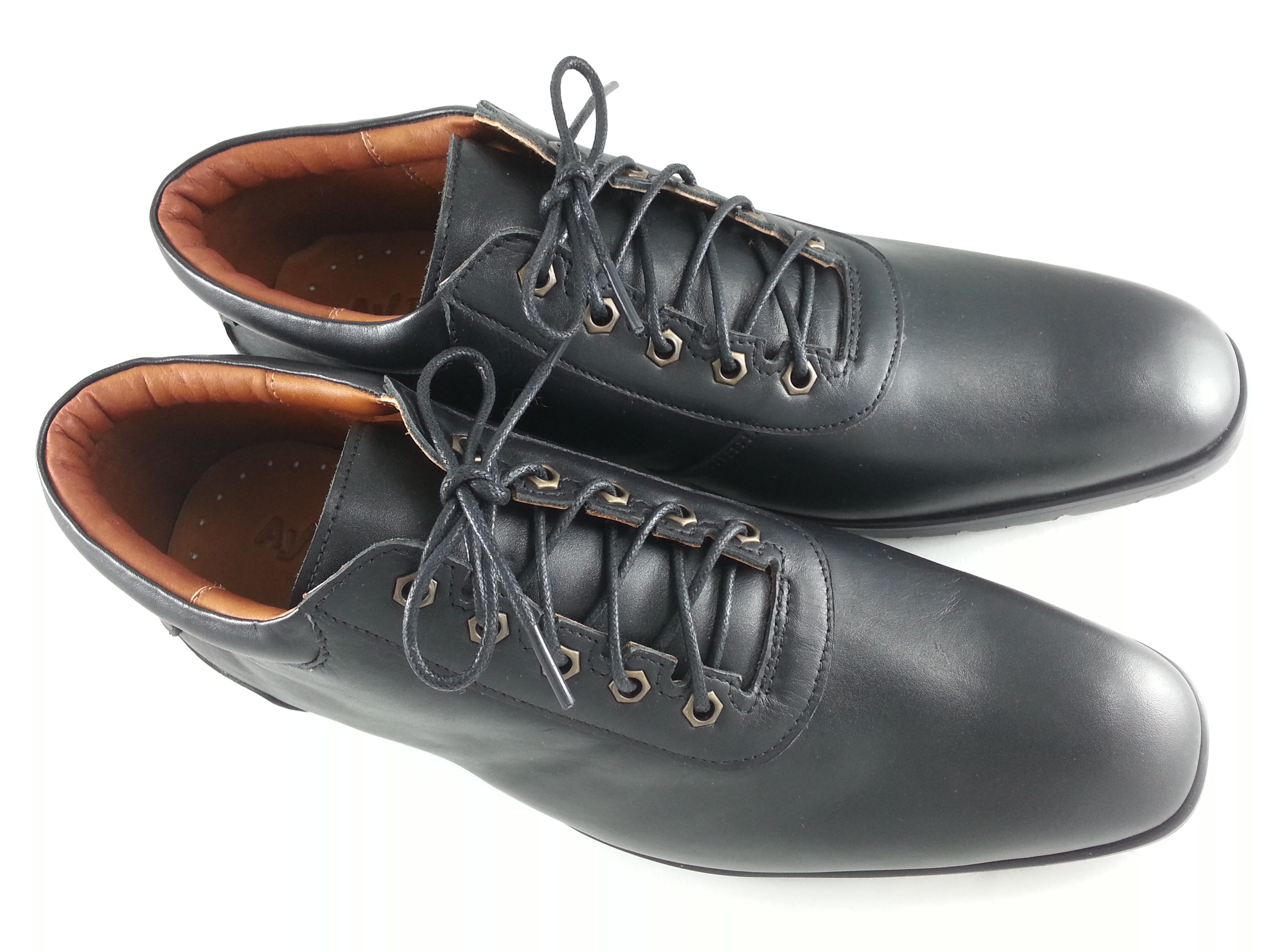 Hot Sale Motiano (Black) 8.5 ด่วน!!! จ.น.จำกัด เบอร์ 39, 40
