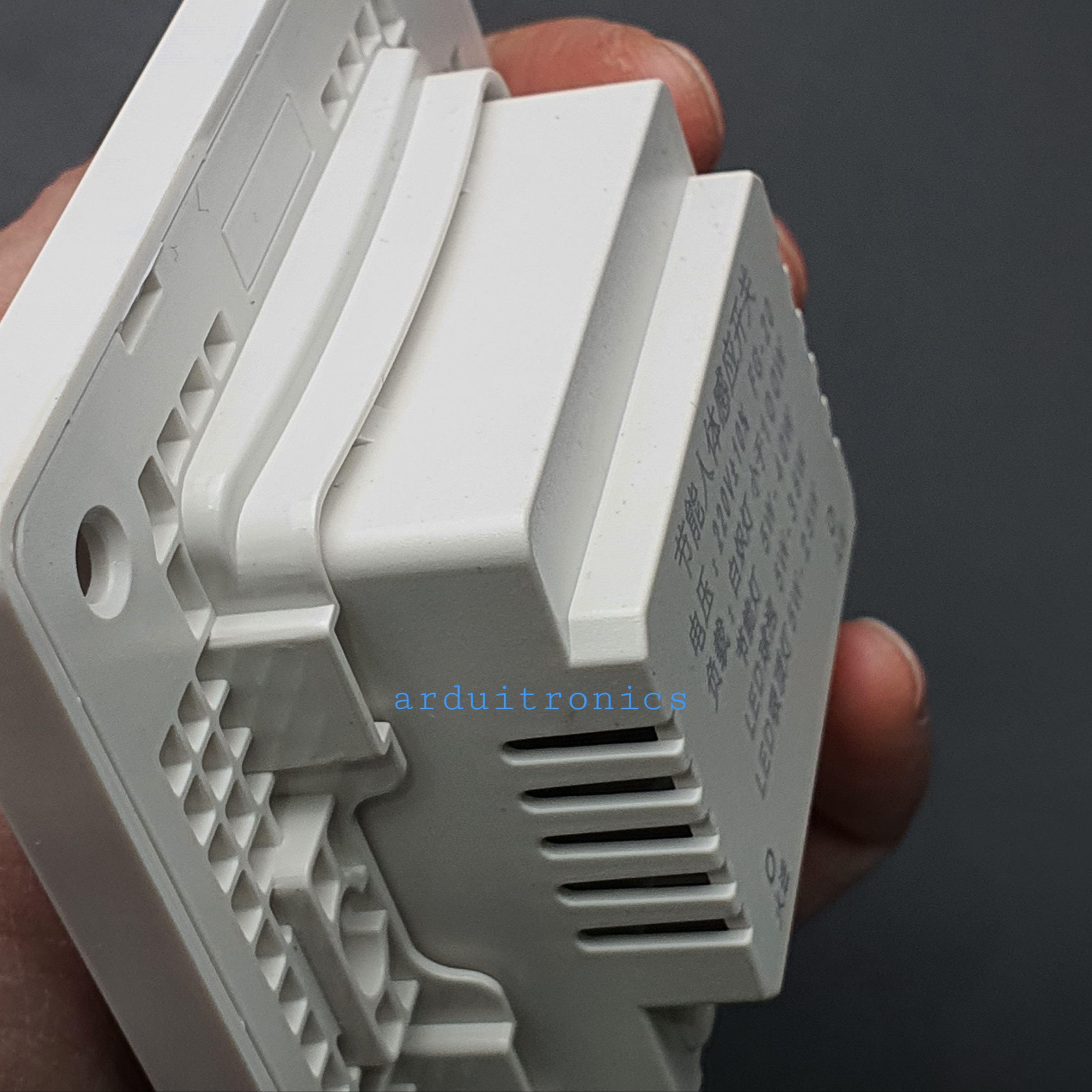 เซนเซอร์ตรวจจับการเคลื่อนไหว สำหรับเปิดปิดหลอดไฟ (Wall Plate PIR Sensor Light Control Switch)