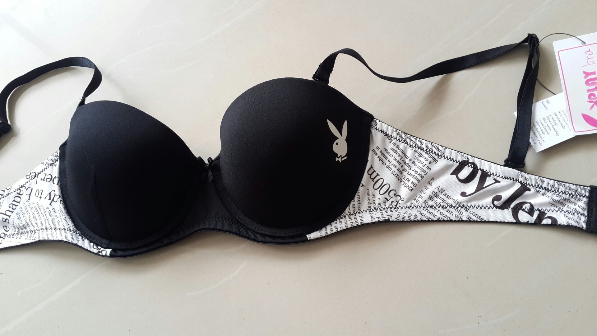 เสื้อชั้นในสตรี Playboy