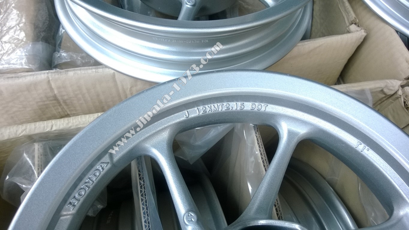 (Scoopy i) ชุดวงล้อแม็ก หน้า - หลัง Honda Scoopy i S12,Zoomer X แท้