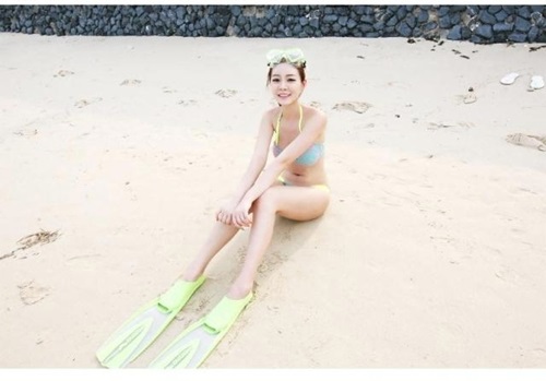 ***พร้อมส่ง***บิกินี่ชุดว่ายน้ำทูพีซ two-piece สวยเหมือนแบบค่ะ