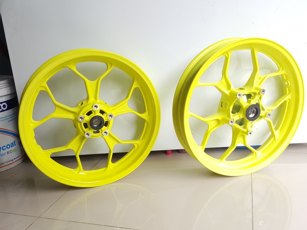 (Mslaz) ชุดวงล้อแม็ก หน้าหลัง Yamaha M-Slaz (สีเขียว) แท้ (ขายเป็นคู่)