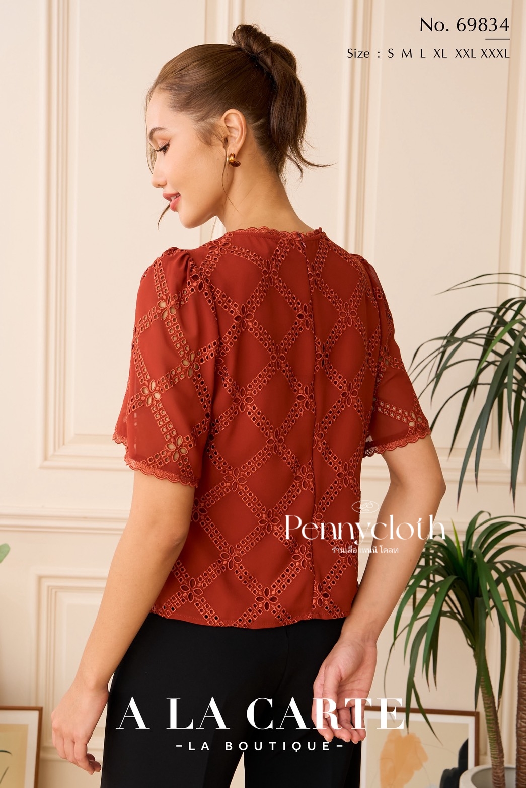 A La Carte รหัส 69834 เสื้อลูกไม้ชีฟอง งานปัก คอวี แขนสั้นแฟร์ สีดำ สีขาว สีโอวัลติน สีส้ม ( ขนาดเอวน้อยกว่าอก 2")