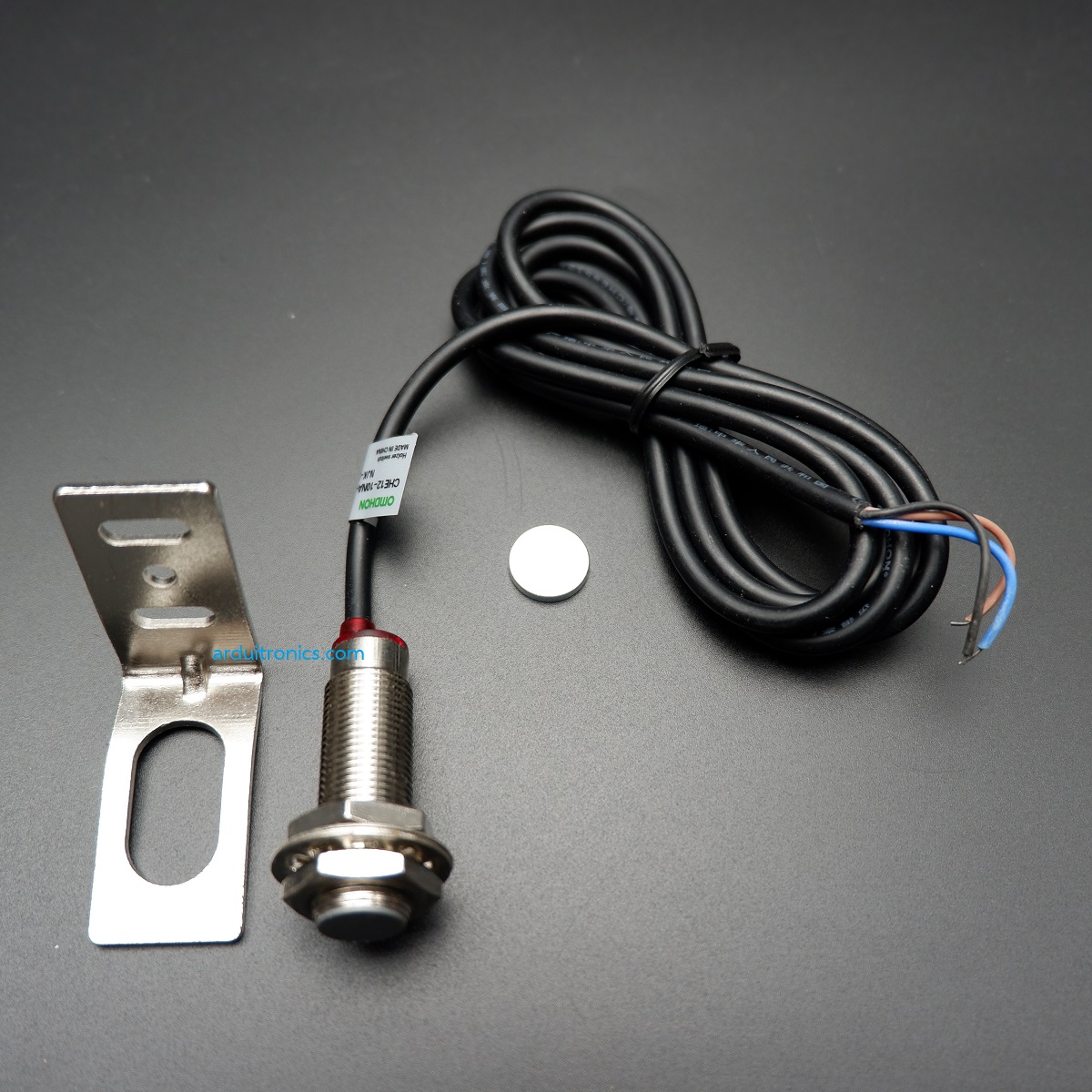 Genuine Hall Sensor Proximity Switch NJK-5002C NPN Three-wire Normally Open Magnet M12