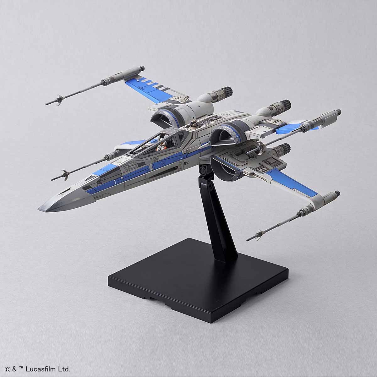 1/72 Blue Squadron Resistance X-Wing Fighter (Star Wars : The Last Jedi)