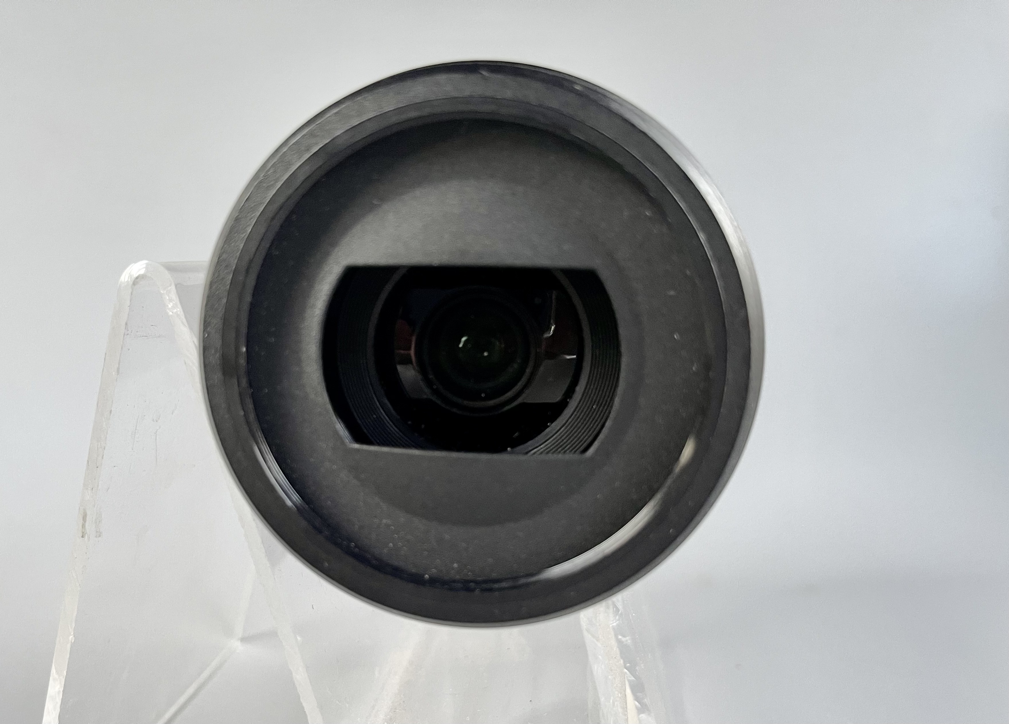 เลนส์ Sony E 30 มม. F3.5 มาโคร มองโลกอย่างใกล้ชิด