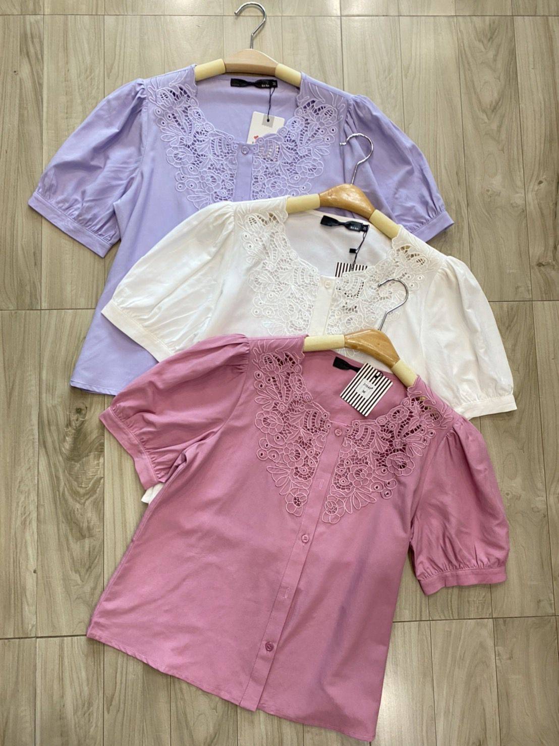 21049 เสื้อชีฟอง Koko fashion งานปักฉลุ แขนสั้น กระดุมผ่าหน้า ผ้าเนื้อดี ใส่สบาย สีชมพู S 36 , M 38"