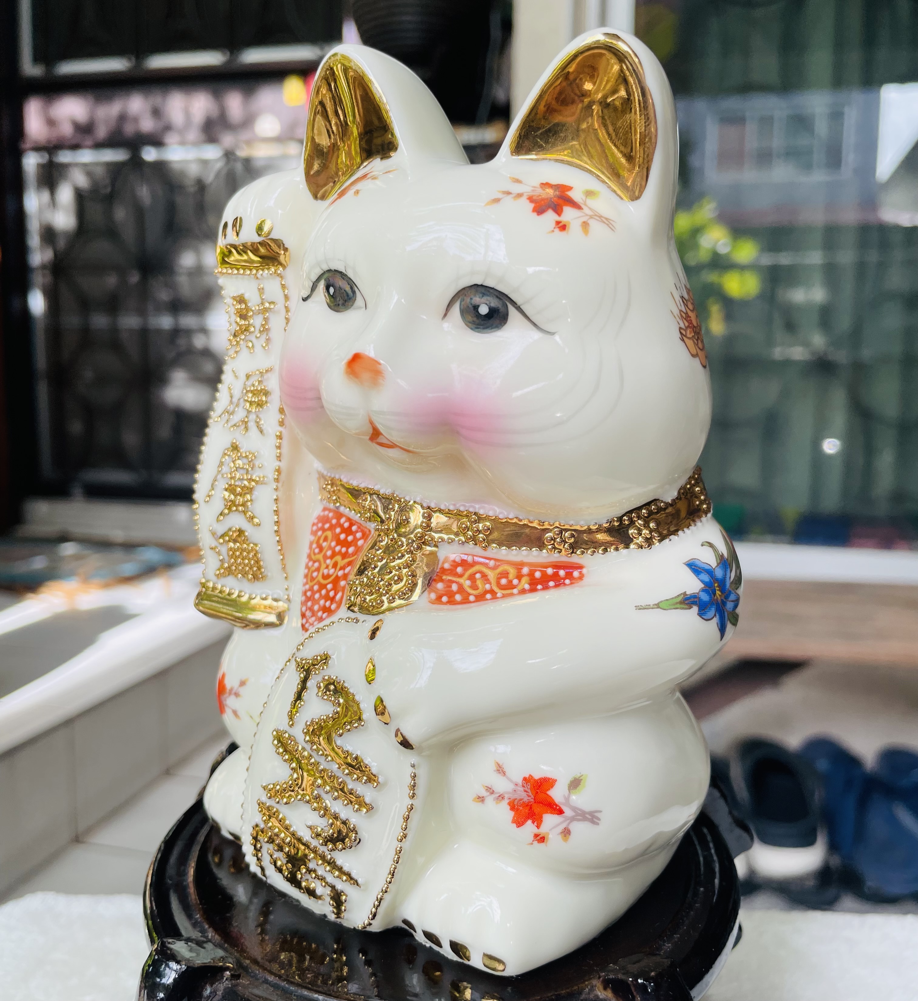 ￼เก็บใหม่ แมวกวักนำโชค มาเนกิเนะโกะ Vintage Maneki-Neko Cream Gold Lucky Beckoning Cat Coin Bank Ceramic