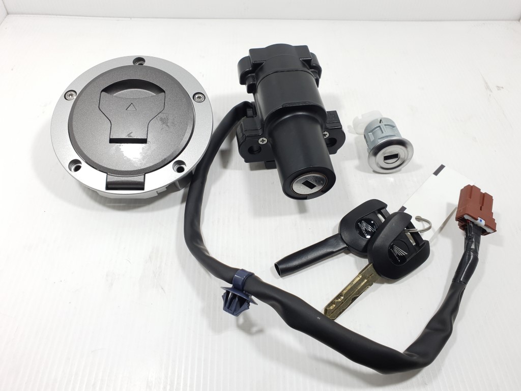 (CBR 650R) ชุดสวิทช์กุญแจ ชุดใหญ่ Honda CBR 650R แท้
