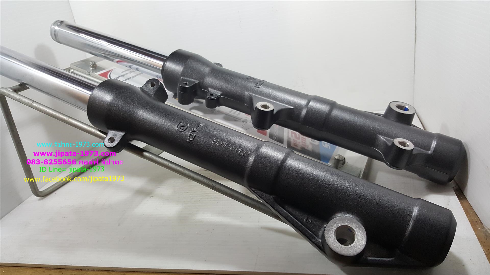 (PCX 125,150) ชุดโช้คอัพหน้า Honda PCX 150 สีดำ แท้