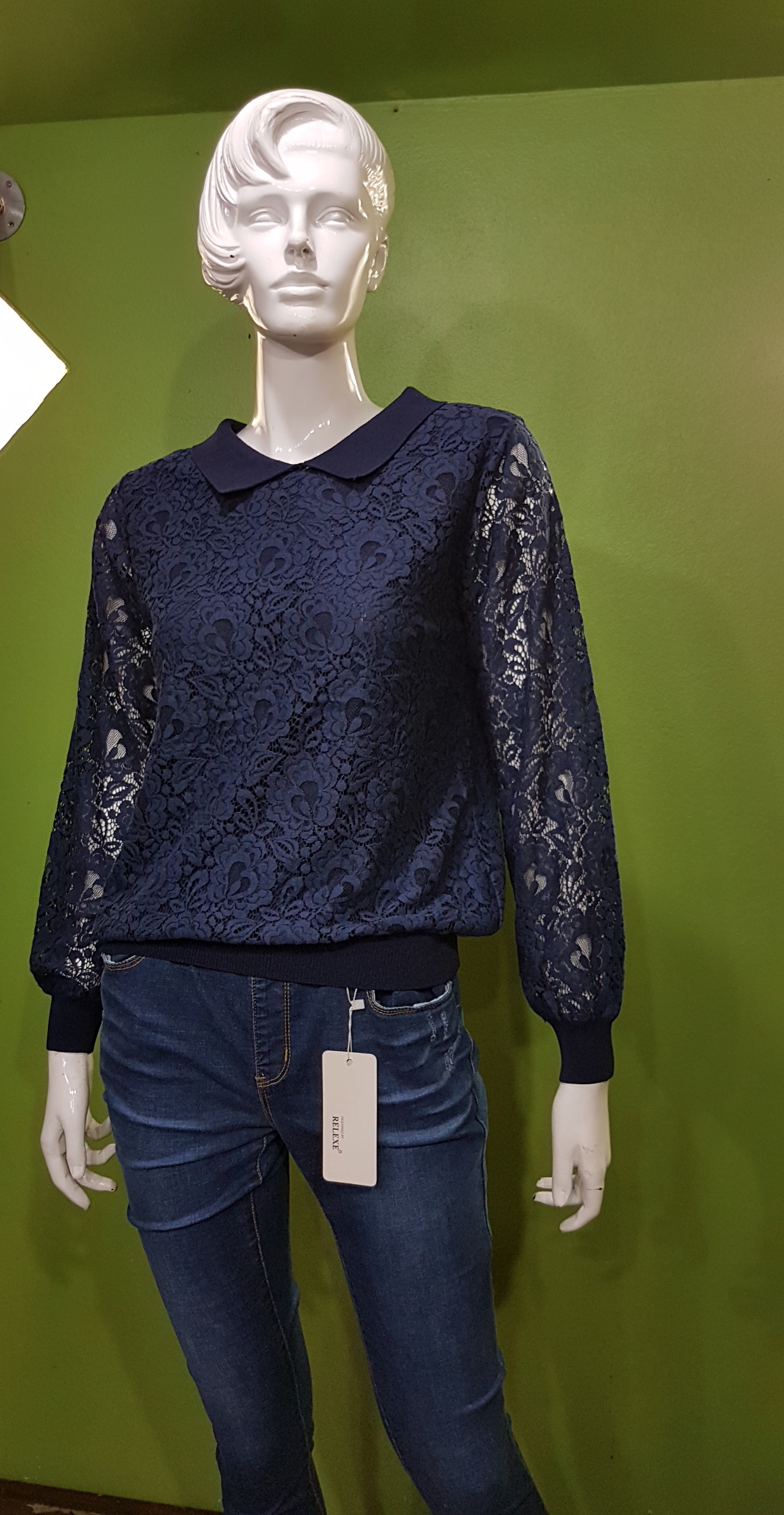 เสื้อแฟชั่นผ้าลูกไม้ Knit&Co คอปกแขนยาวเอวจั้ม มีซับในตัว ผ้าไม่หนาค่ะ สินค้าพร้อมส่ง สีชมพู ค่ะ