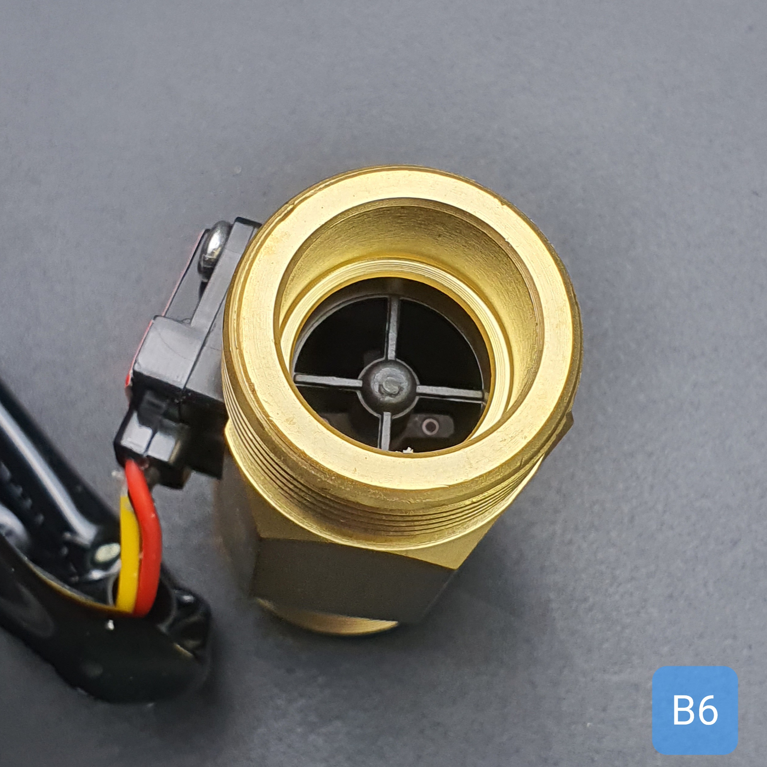 B6 เซ็นเซอร์วัดอัตราการไหลของน้ำ ทองแหลือง 3/4นิ้ว 6หุน Water Flow sensor 1-30L/min Size 60 mm
