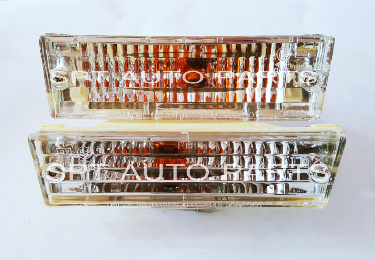 ไฟหรี่กันชน มิตซูบิชิ MITSUBISHI L200 ไซโคลน หน้าใส อะคริลิค คริสตัล (L-R ราคาต่อ 1 คู่)