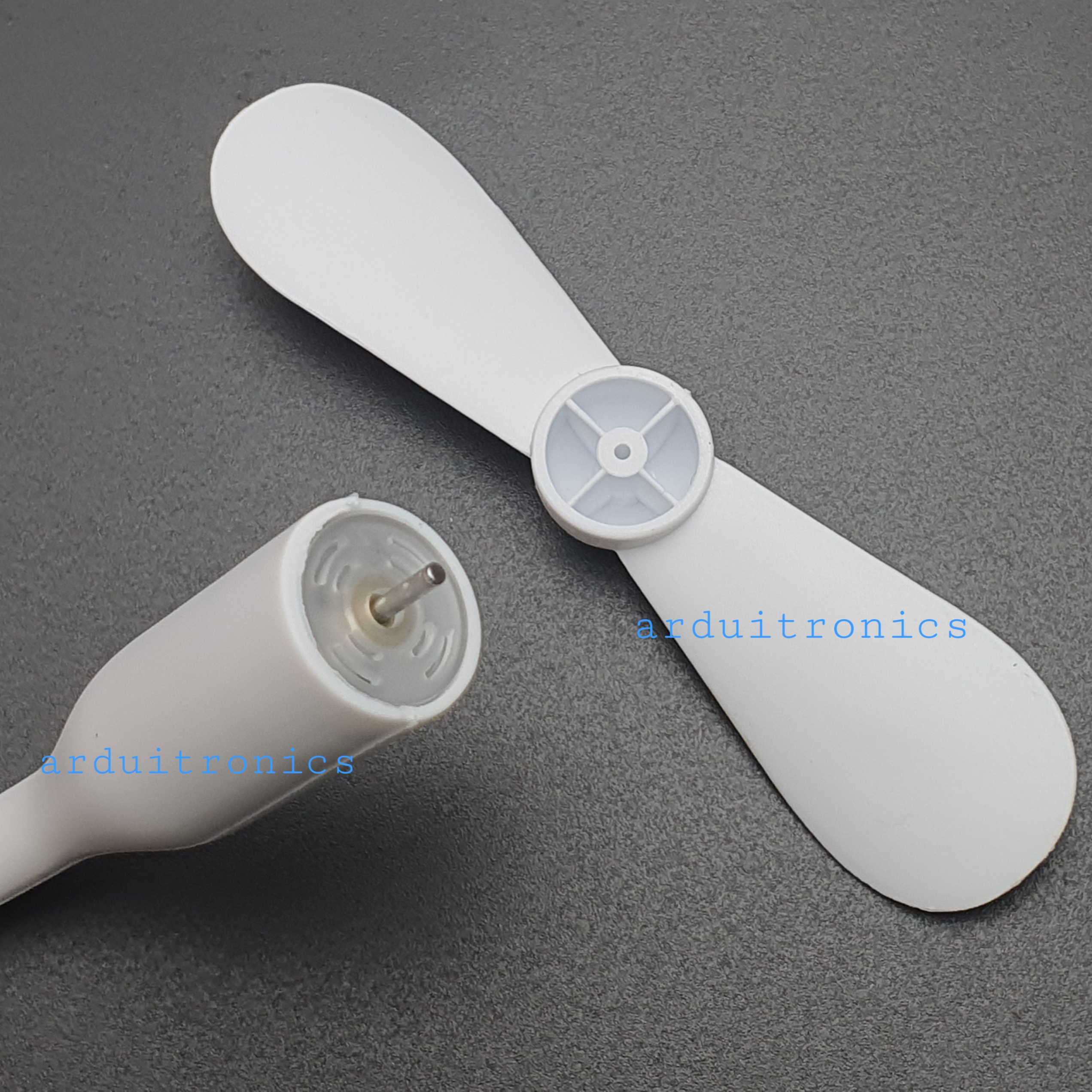 USB Fan Mobile Power Small Fan mini Fan usb พัดลม USB คละสี จำนวน 1 ขิ้น