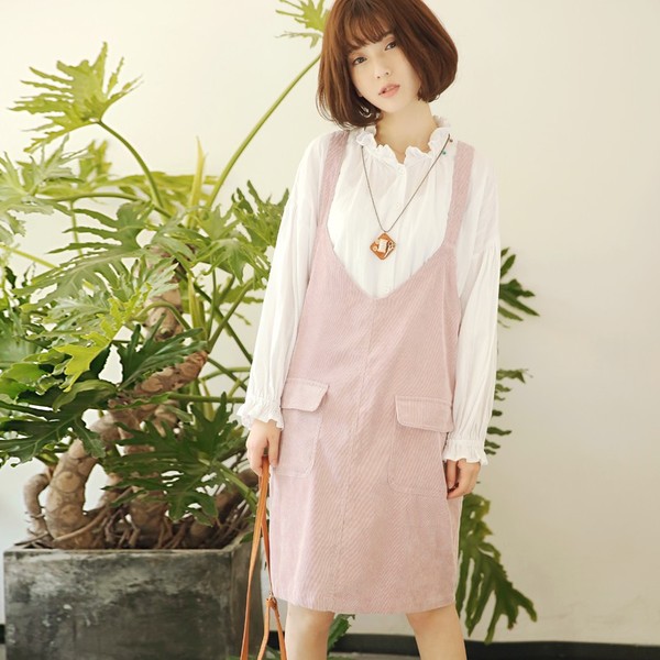 Pre-order เอี๊ยมกระโปรงตัวหลวม ทรงตรง ผ้าลูกฟูก สีชมพู