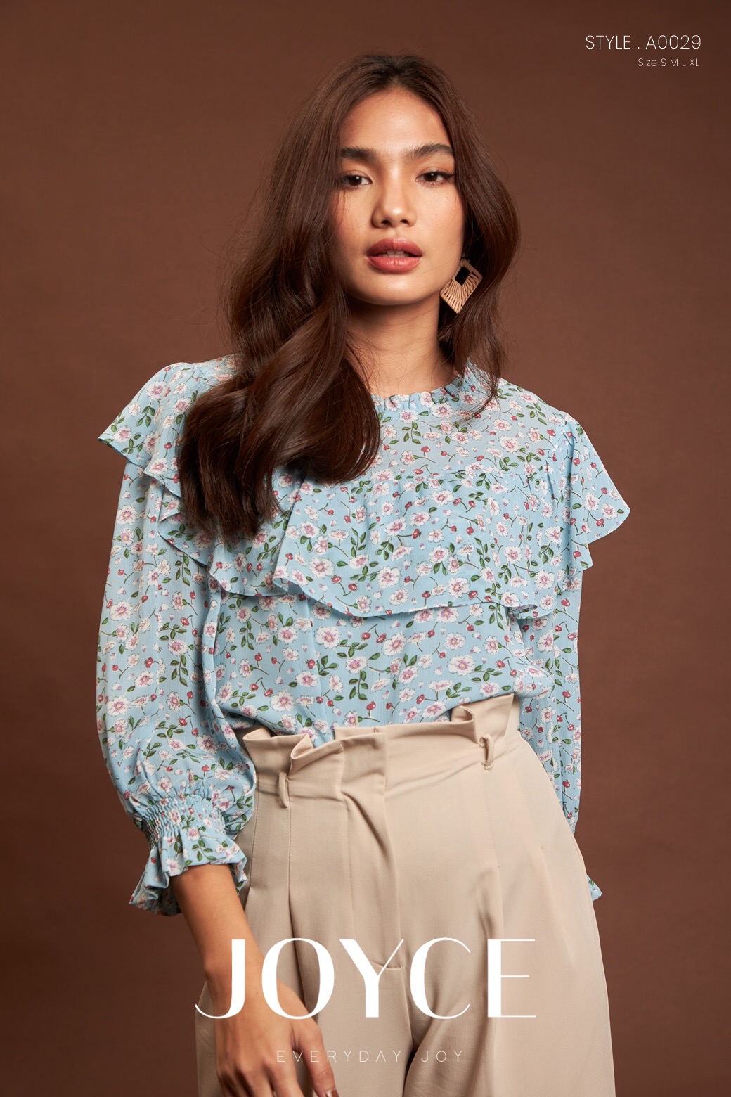 A0029 เสื้อ Joyce ชีฟองผ้าพิมพ์ลายลายดอกไม้สไตล์คอทเทจ ดีเทลระบายหวานๆ สวมใส่ได้หลายโอกาส เนื้อผ้าใส่สบาย ไม่ยับง่าย สีครีม S,M ดำ S