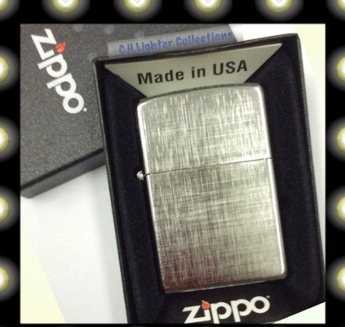ไฟแช็ค zippo 28181 Linen Weave บรรจุในกล่องอย่างดี สินค้าใหม่ยังไม่มีการเติมน้ำมัน