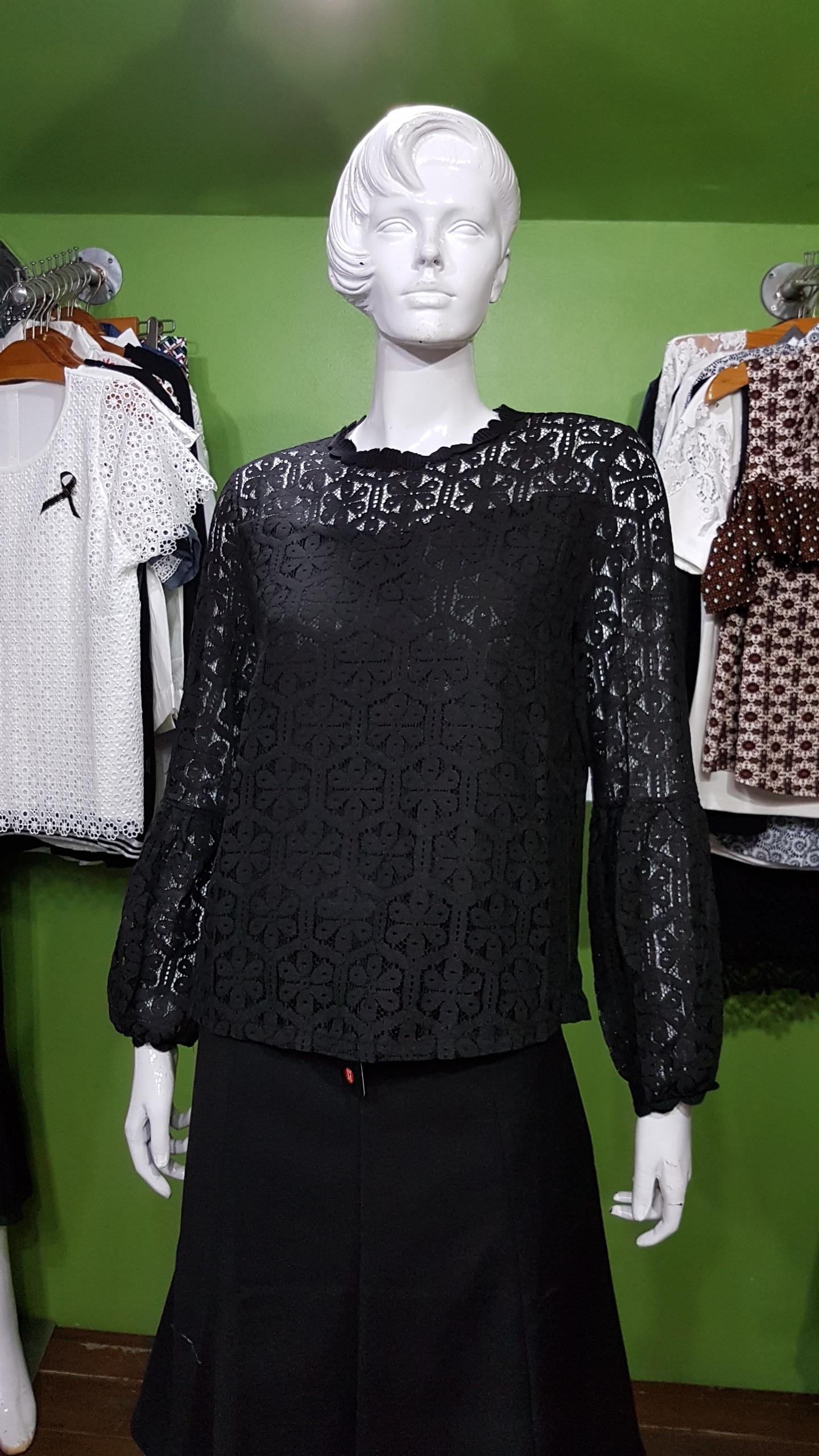 เสื้อลูกไม้แขนยาวสีดำ SO GOOD มีซับใน ( ผ้าไม่ยืดค่ะ ) ค่ะ