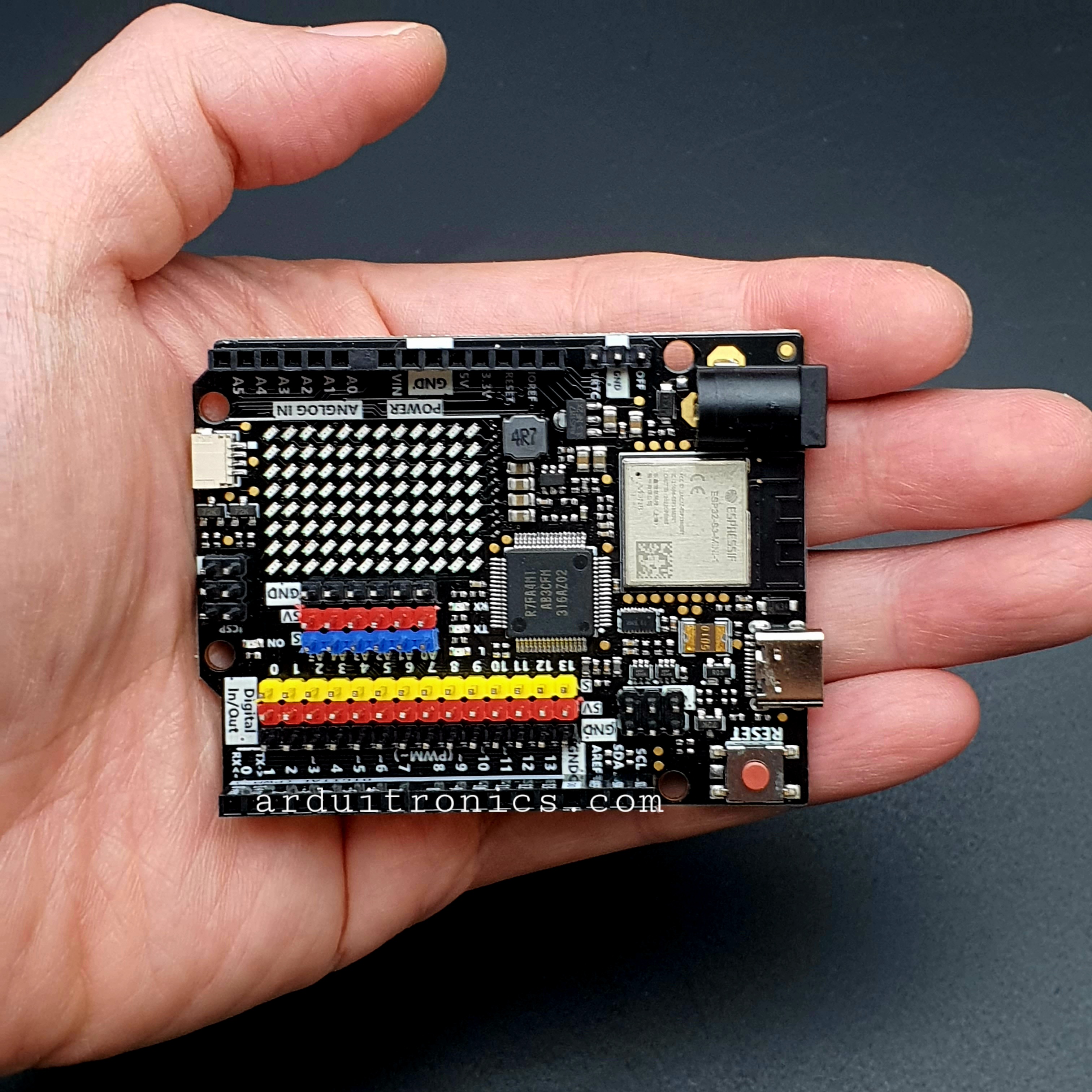 UNO R4 WiFi (Compatible)