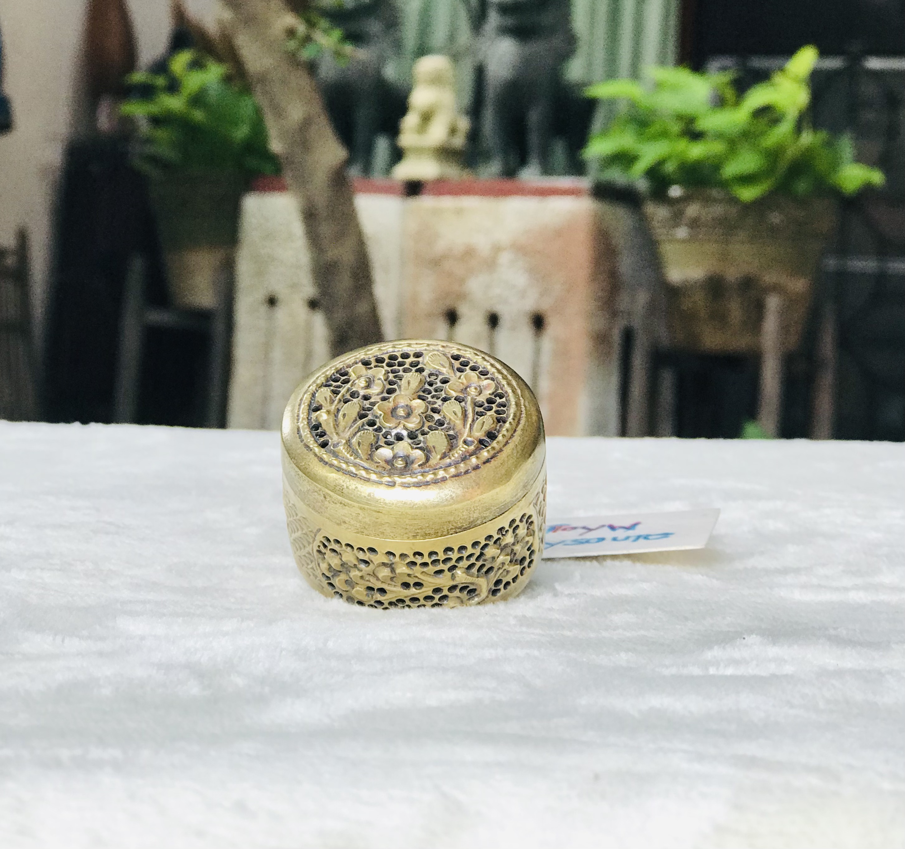 เริ่มต้น 290 บาท Antique Brass งานทองเหลืองเก่า ตลับทองเหลืองตอกลาย ตลับขี้ผึ้งทองเหลืองลายเทพพนม ทรงกลม ทรงรี ทรงลูกจันทร์ ทรงฟักทอง