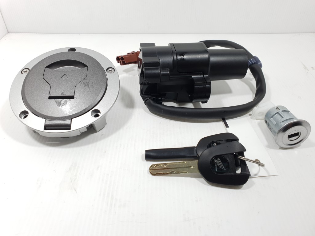 (CBR 650R) ชุดสวิทช์กุญแจ ชุดใหญ่ Honda CBR 650R แท้