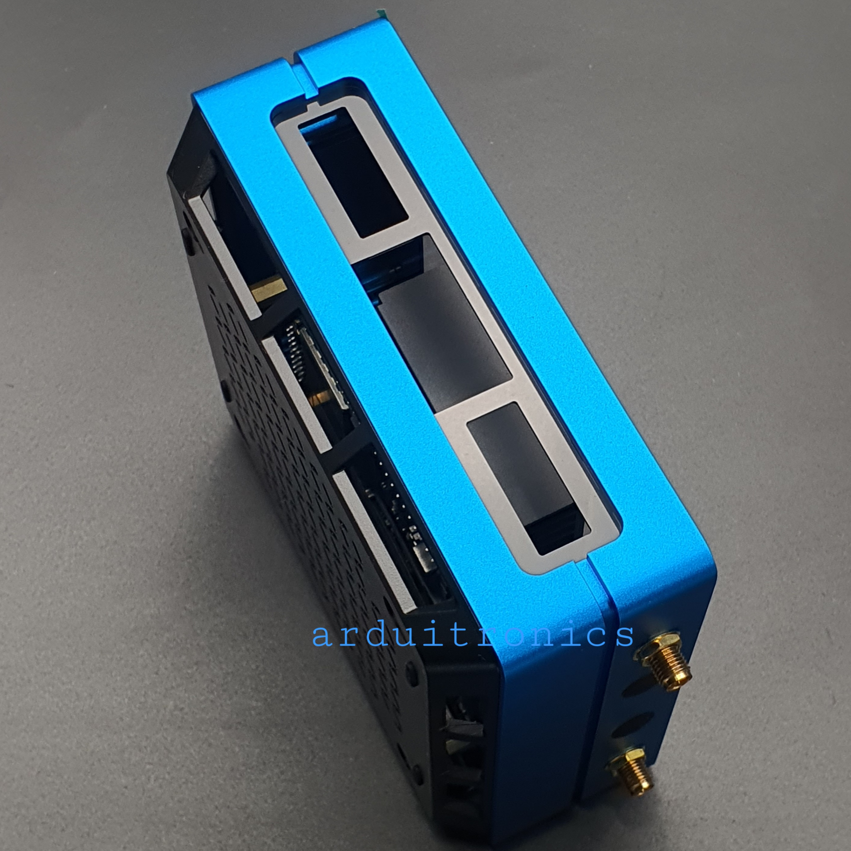 [สินค้า Pre-order] Jetson SUB Mini PC-Blue with Jetson Xavier NX Module, Aluminium Case with Cooling Fan, 128GB SSD, WiFi, Antennas and pre-installed JetPack System - Seeed Nvidia